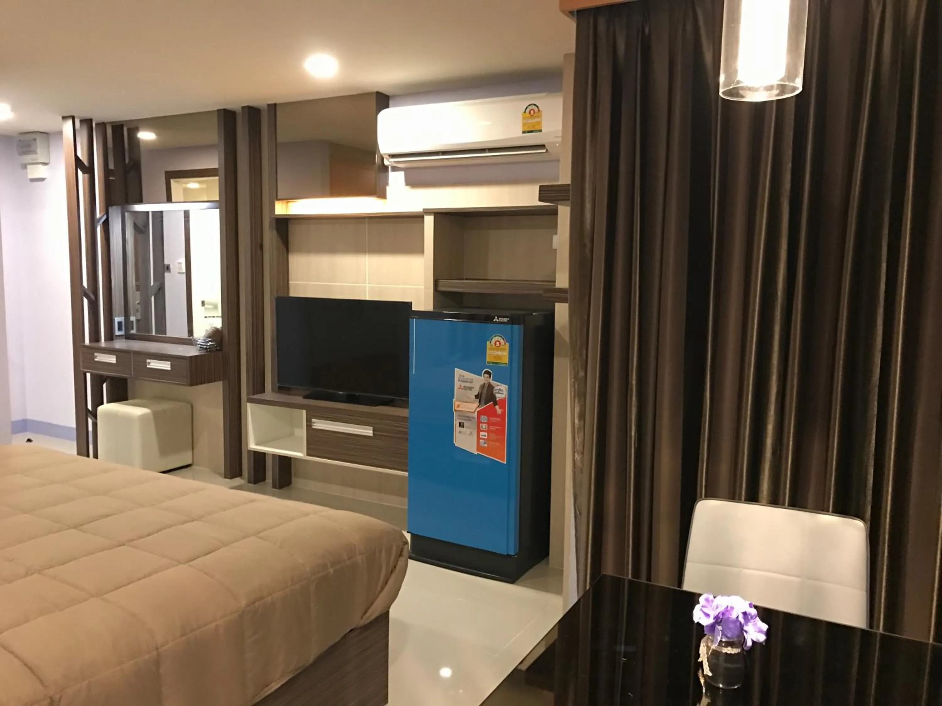 Bed in Central Mansion