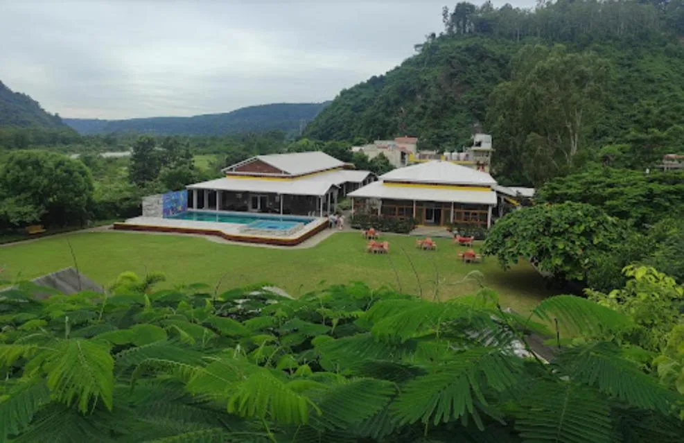 Property building in Four Banyans Spirit & Nature Resort