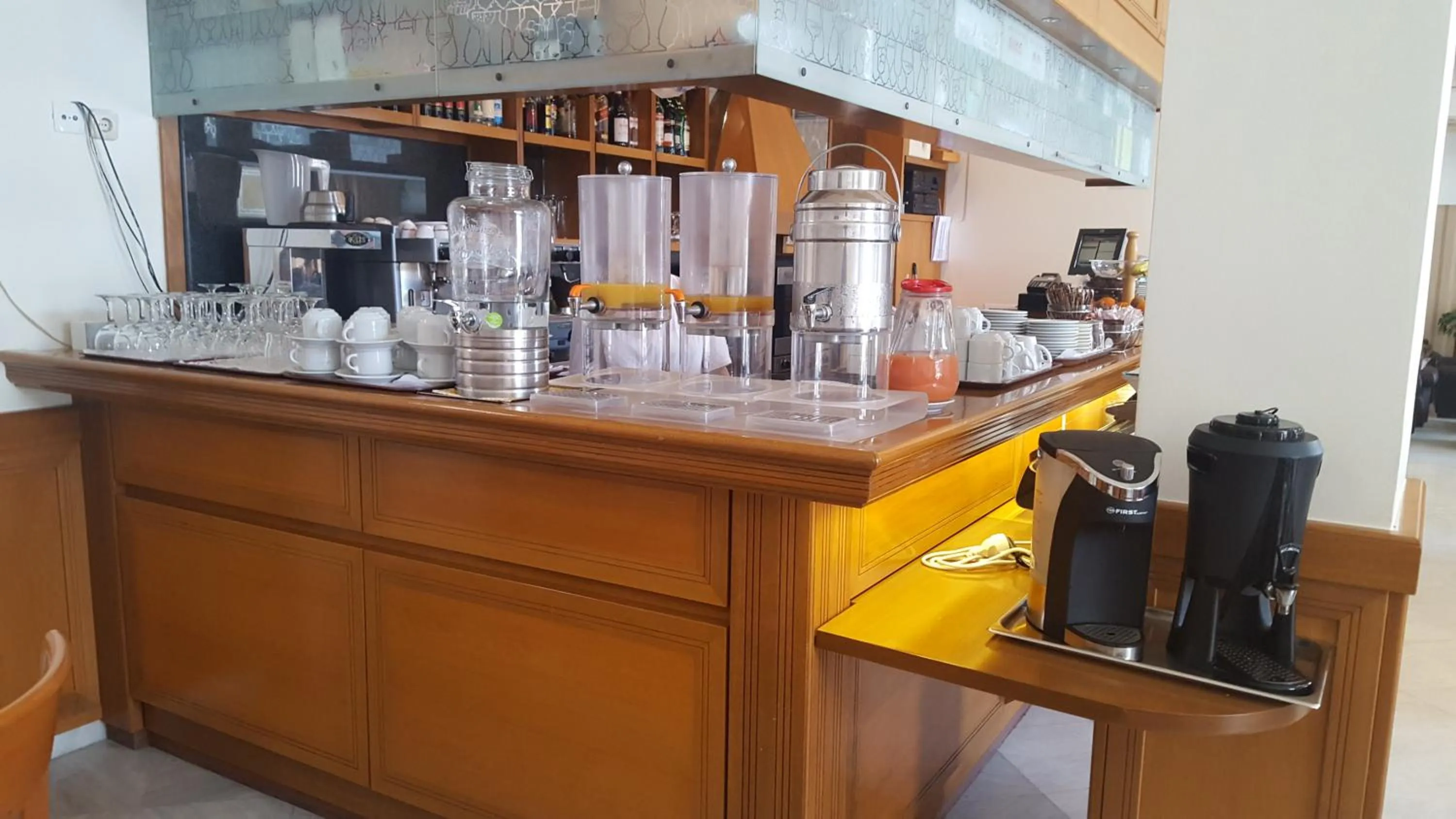 Ionian Plaza Hotel & Spa