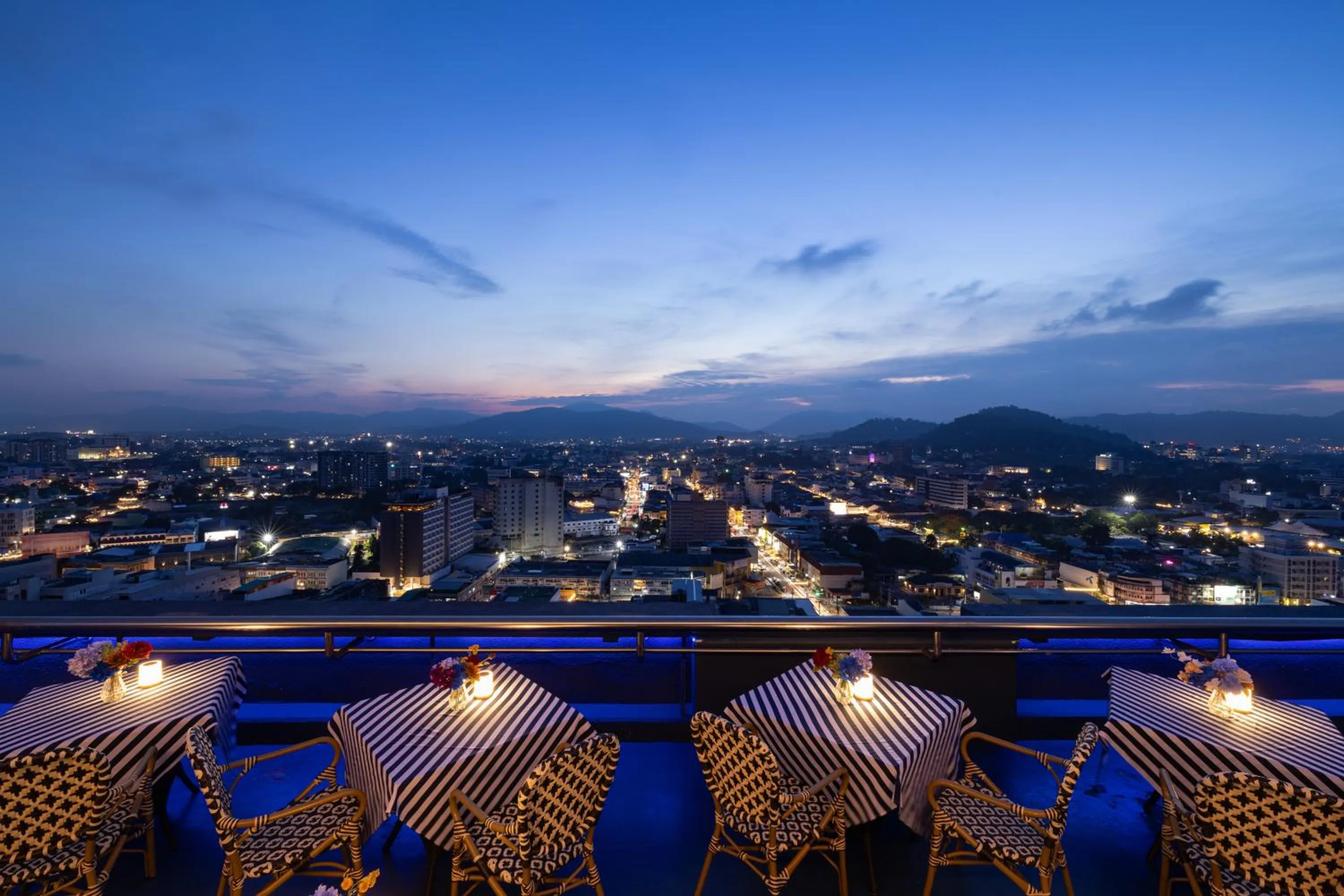 Restaurant/places to eat in Royal Phuket City Hotel