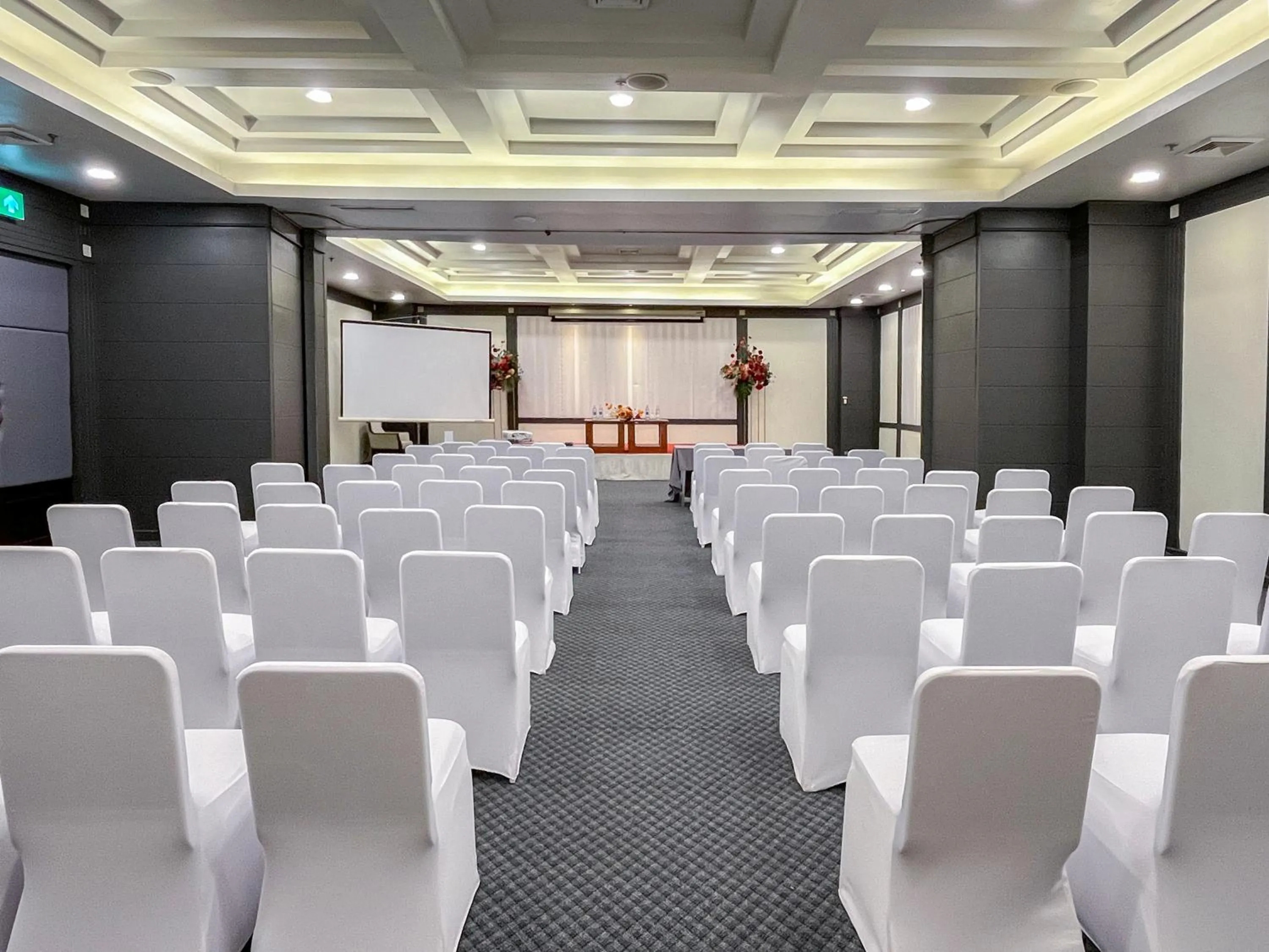 Meeting/conference room in Royal Phuket City Hotel