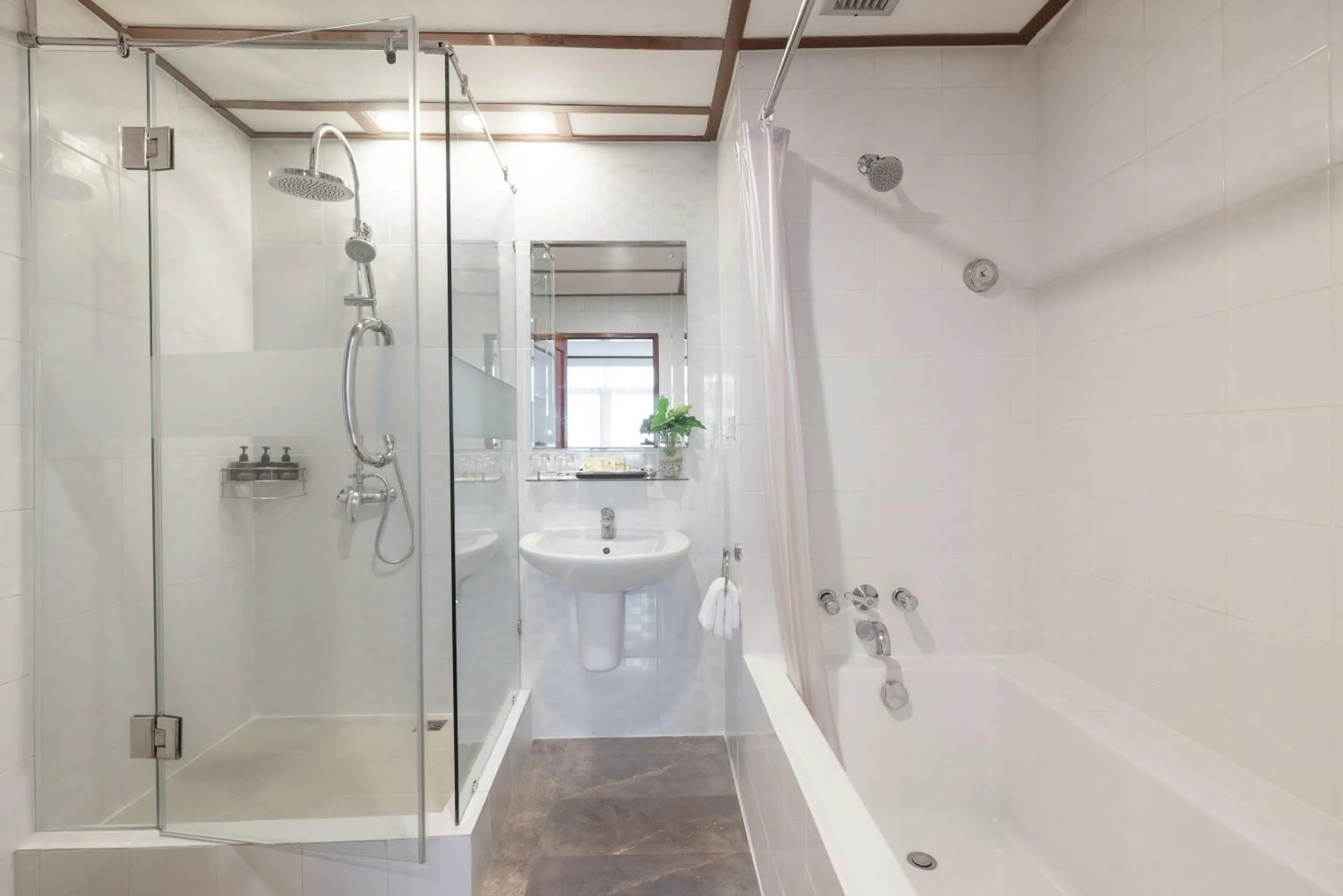 Shower in Royal Phuket City Hotel