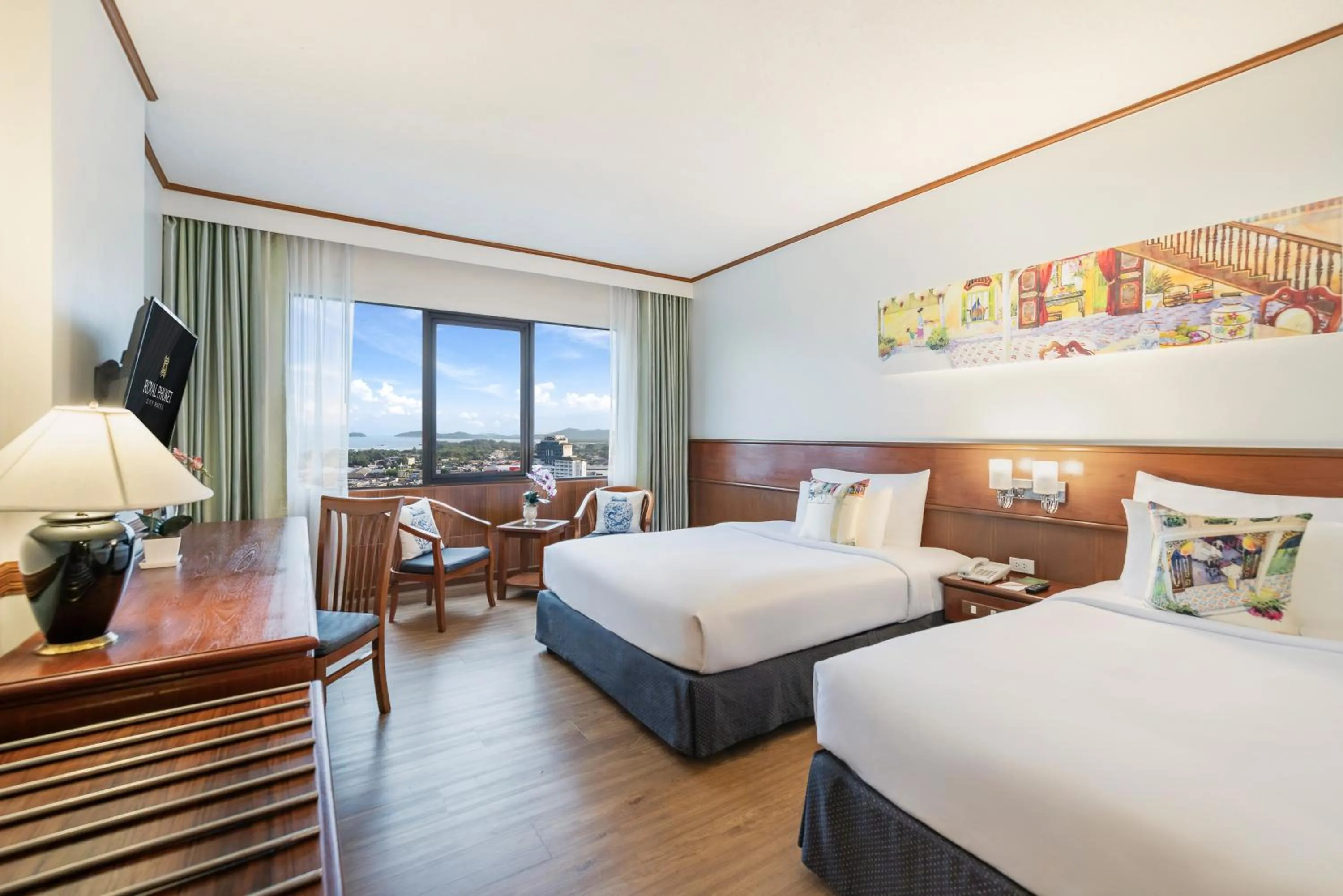 Bed in Royal Phuket City Hotel