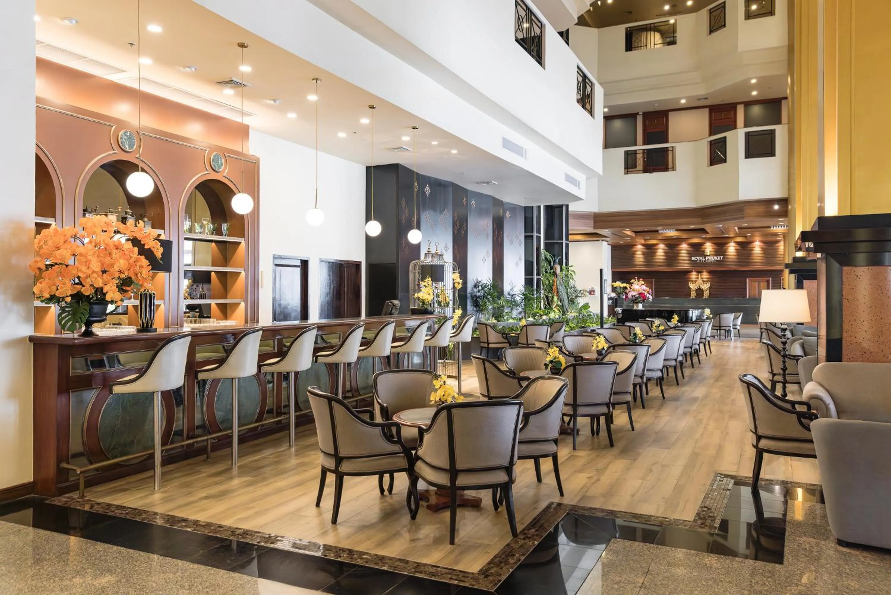 Lounge or bar in Royal Phuket City Hotel