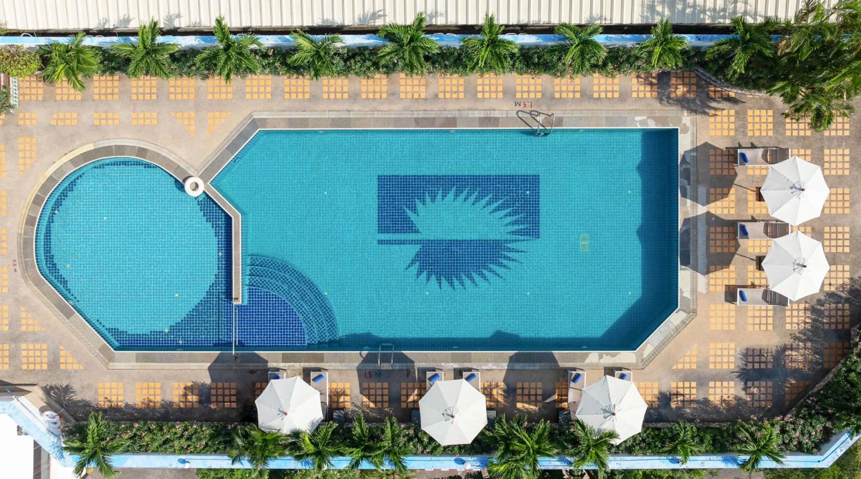 Swimming pool in Royal Phuket City Hotel