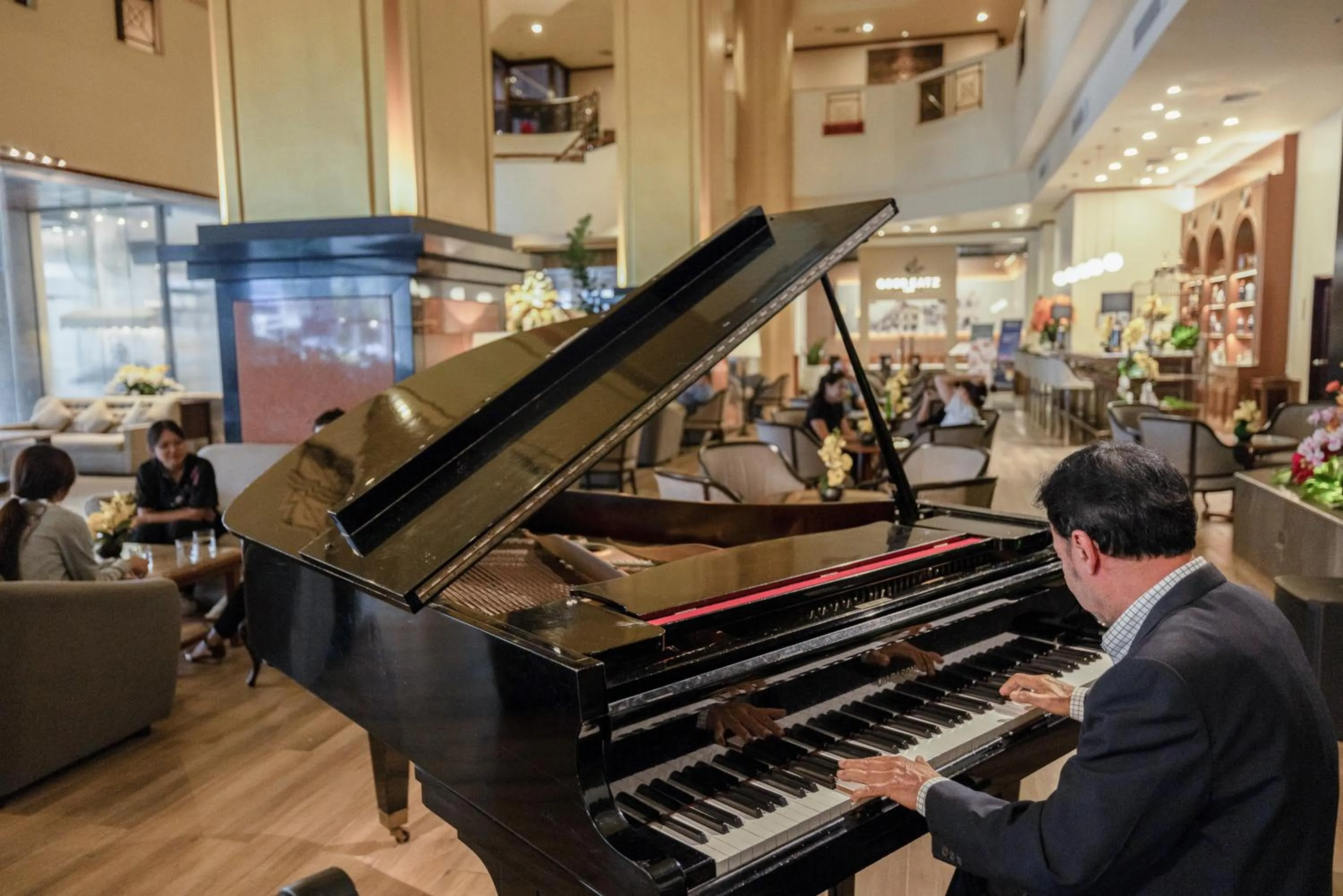 Lounge or bar in Royal Phuket City Hotel