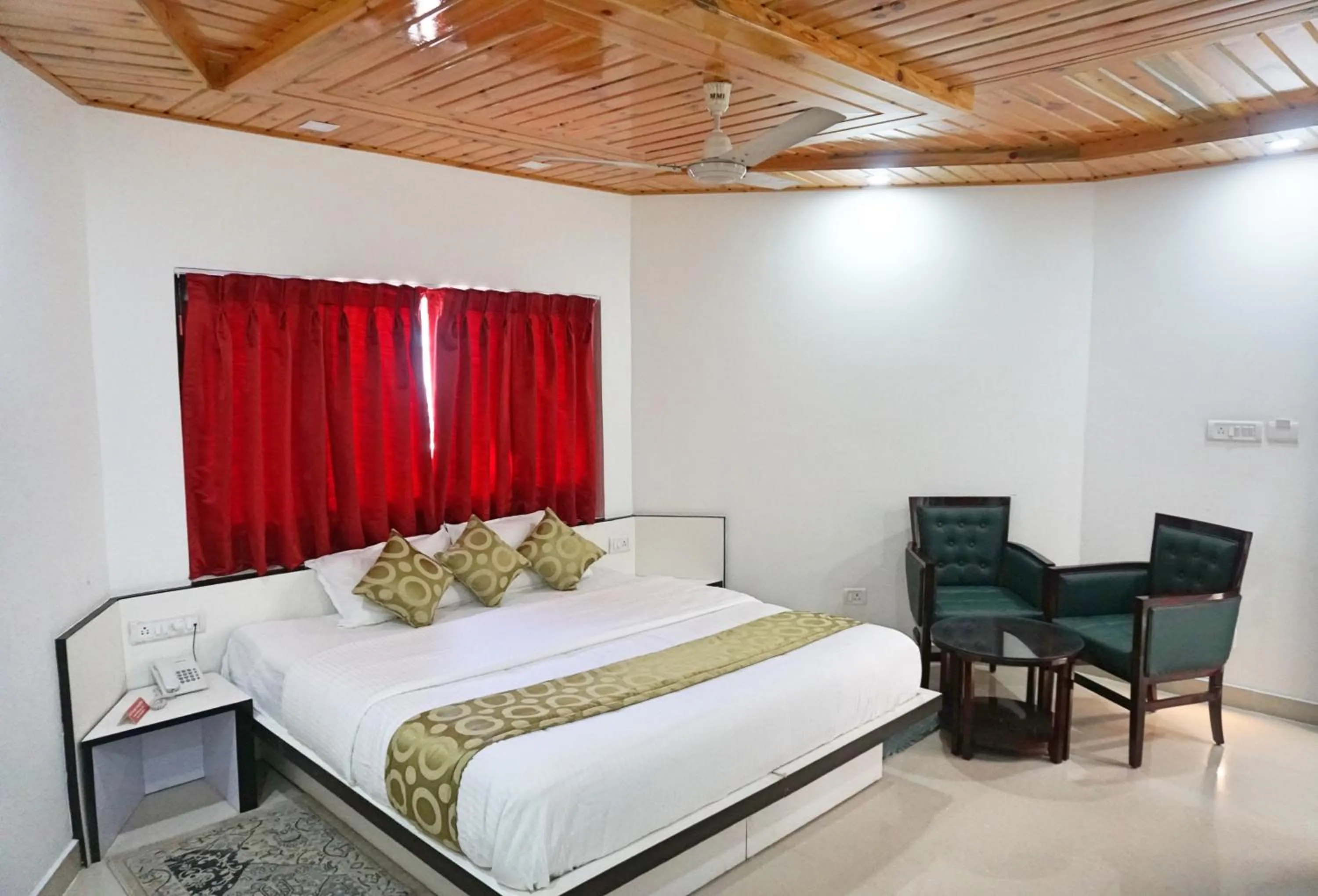 Bed in Ess & Bee Resorts