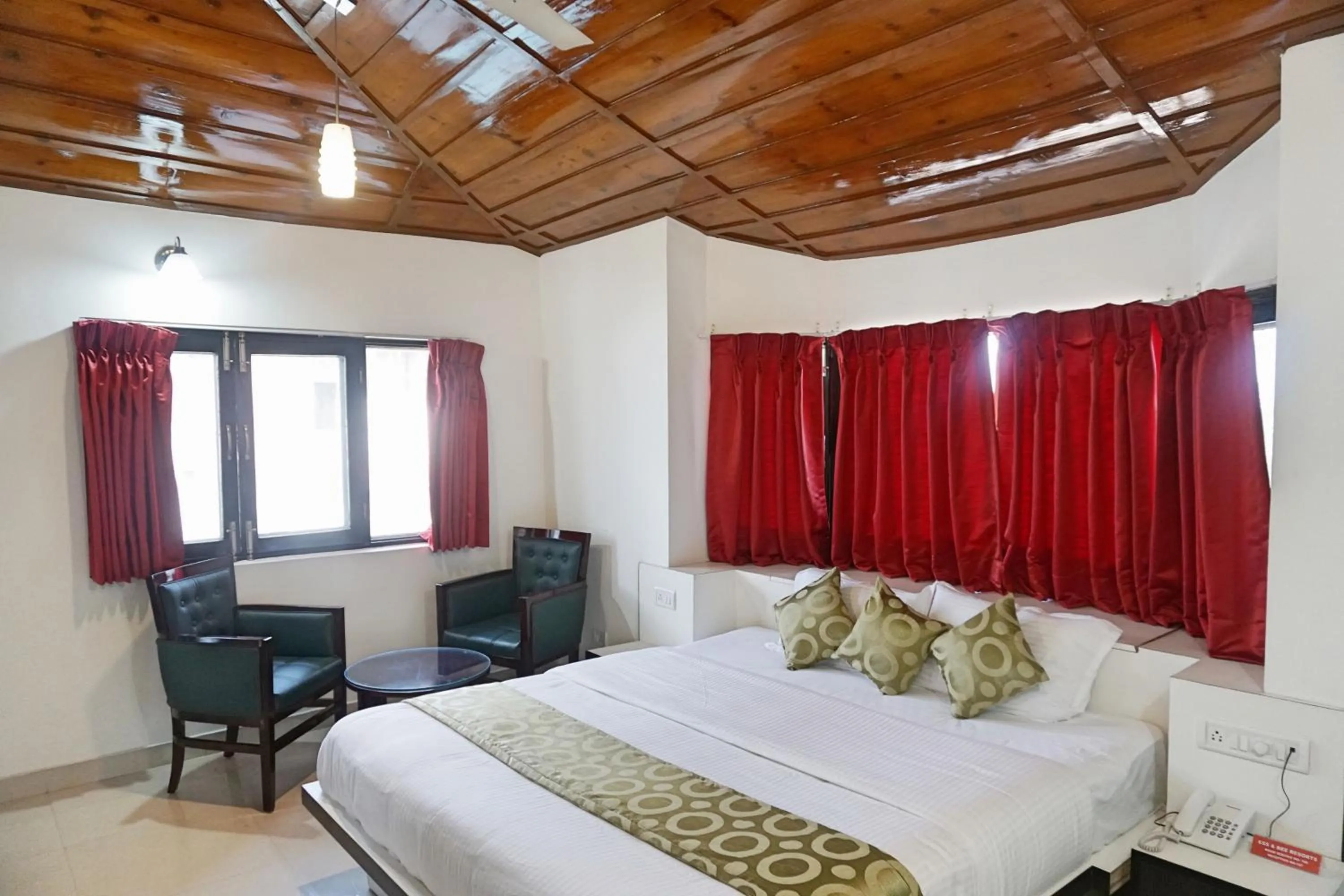 Bed in Ess & Bee Resorts