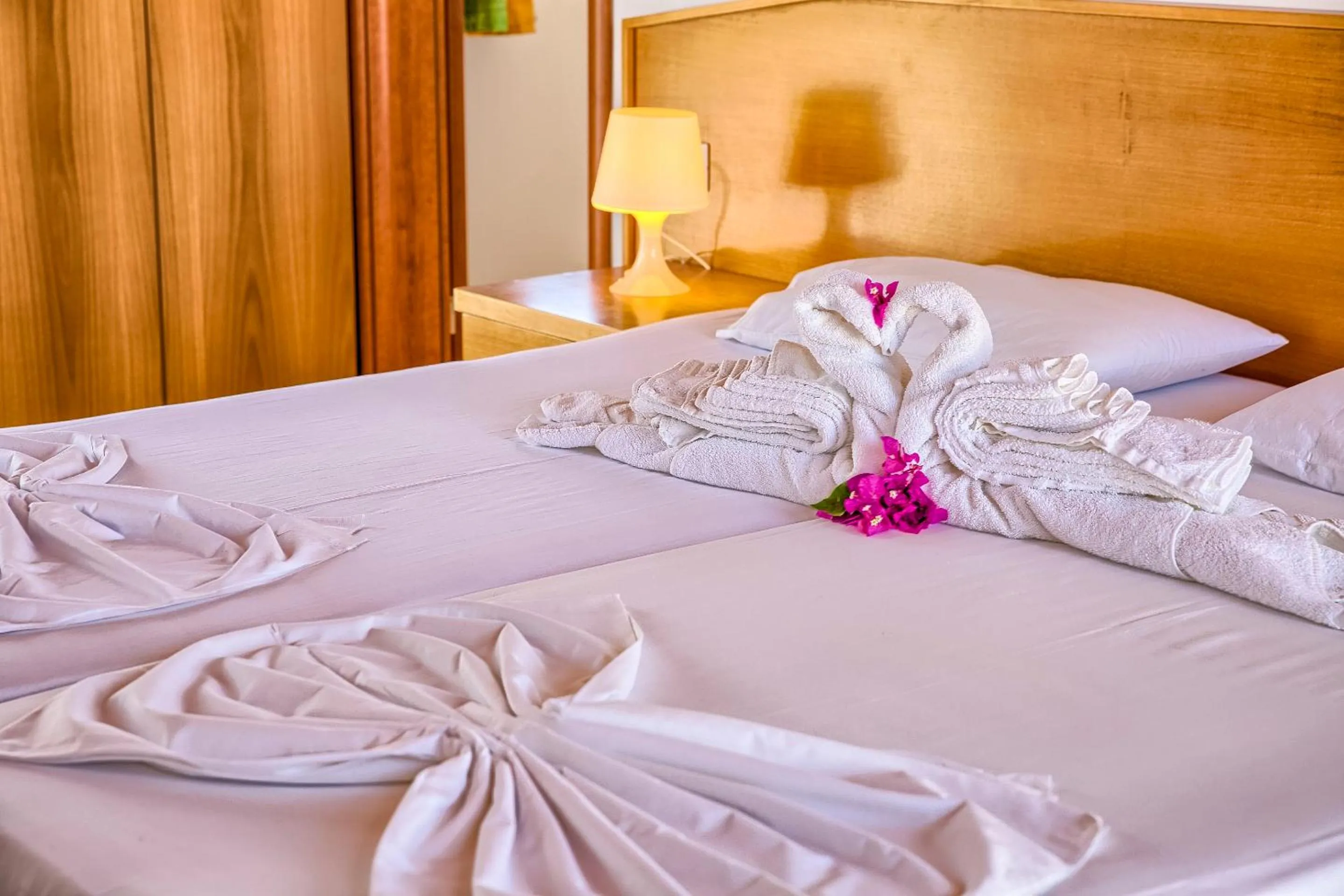 Bed in Paul's Garden Studios