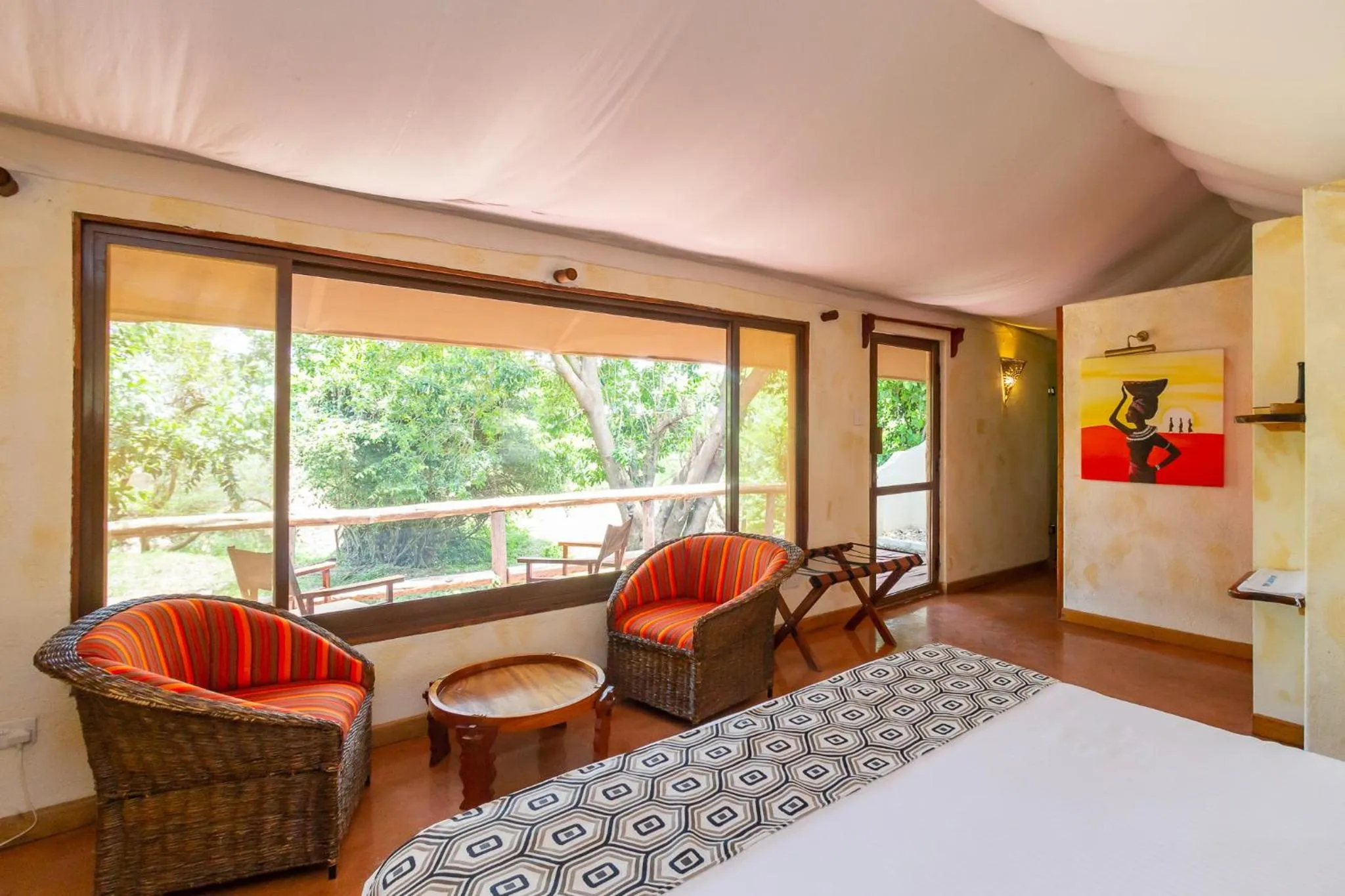 Seating area, Bed in PrideInn Mara Camp & Cottages