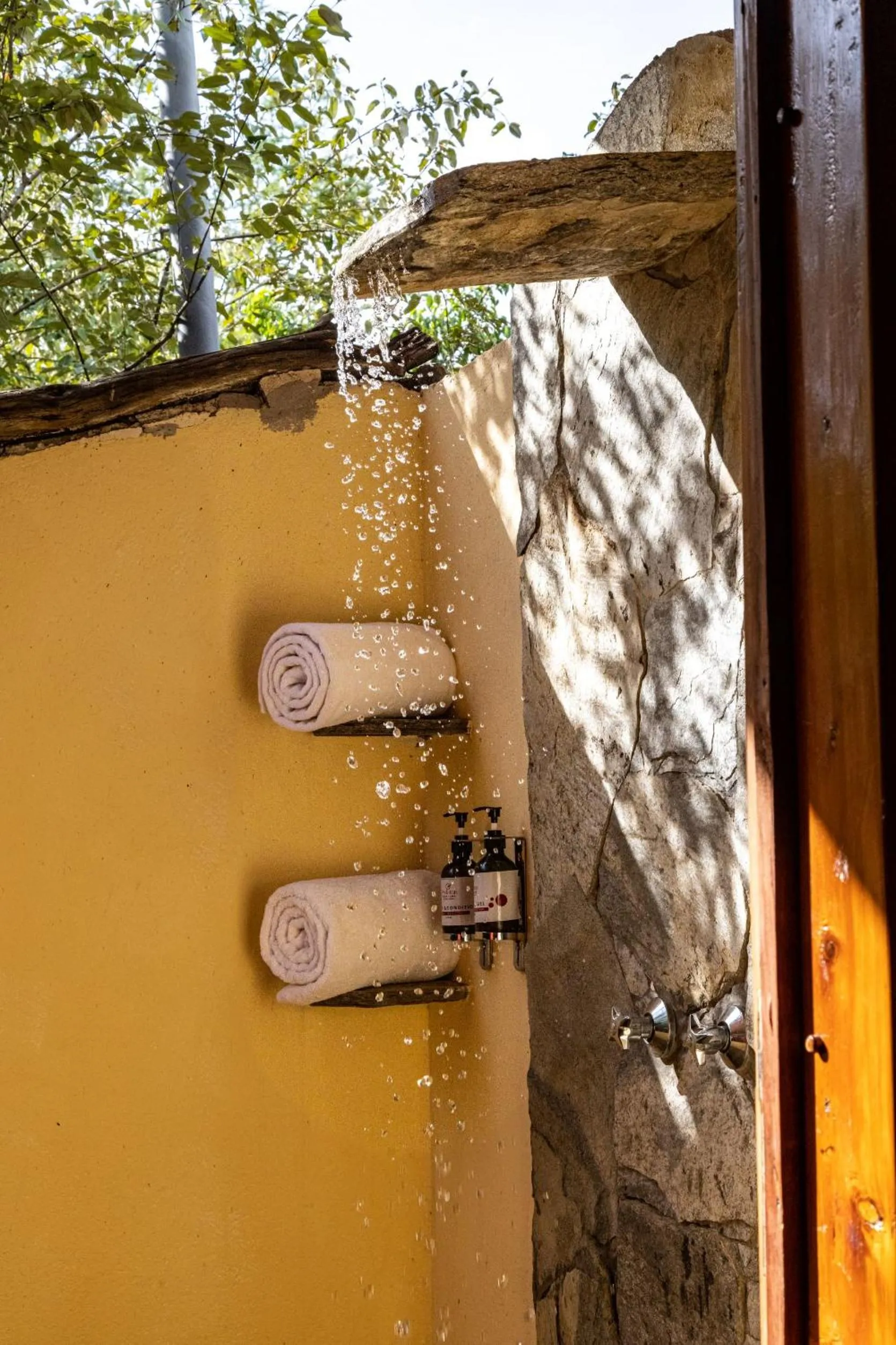 Shower in PrideInn Mara Camp & Cottages