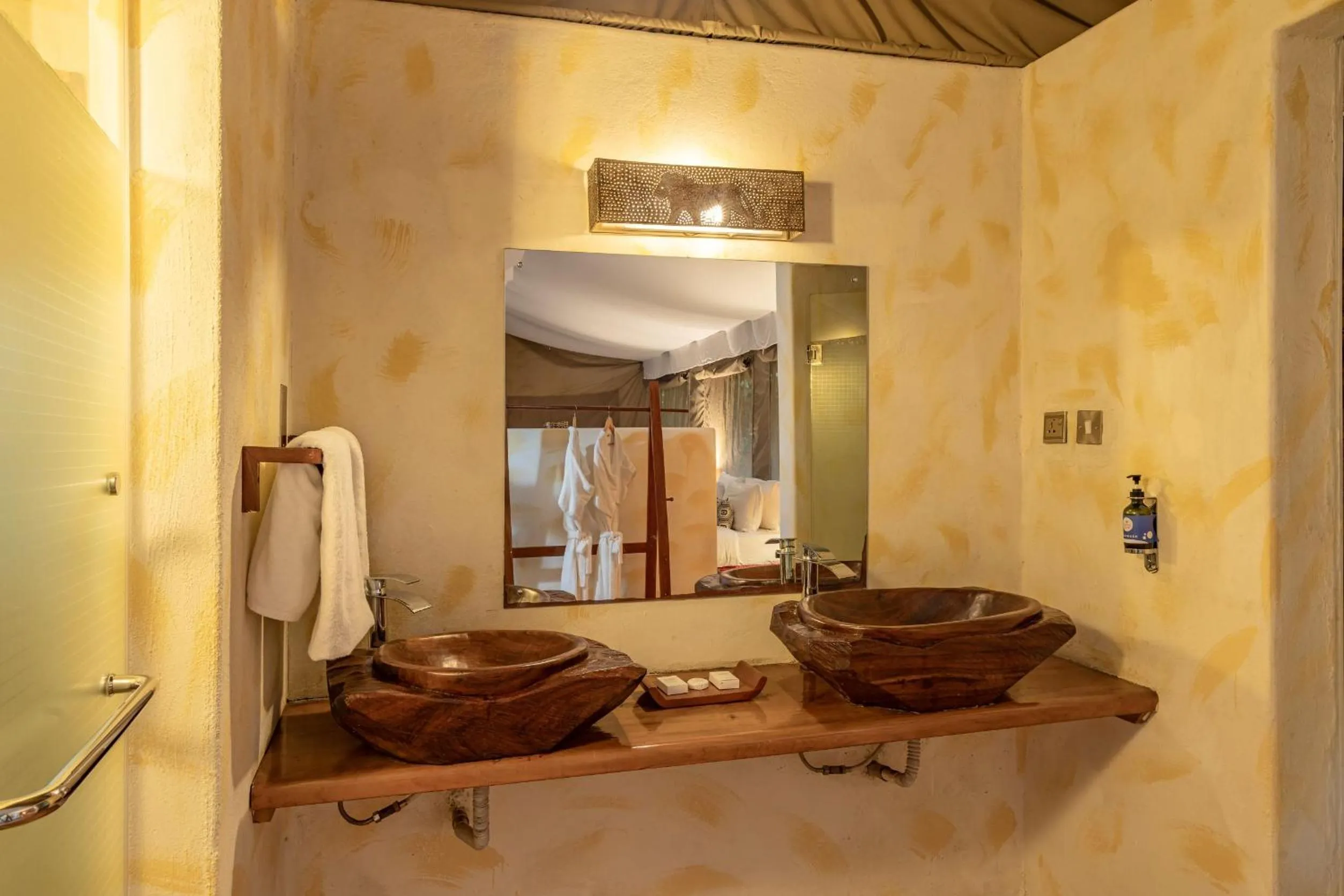 Bathroom in PrideInn Mara Camp & Cottages