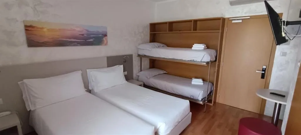 Mountain view, Bed in Hotel Angelini