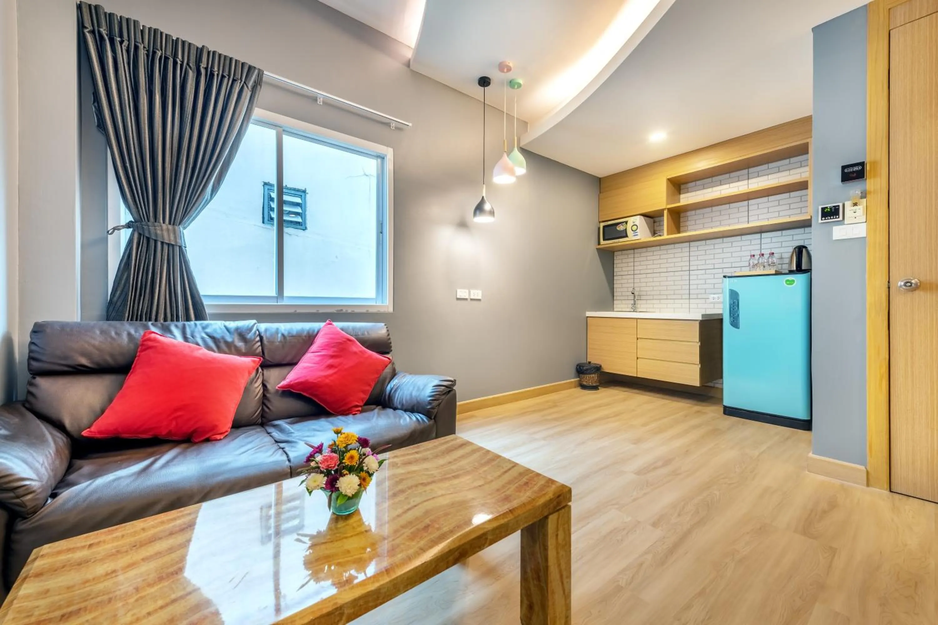 Kitchen or kitchenette in Qiu Hotel Sukhumvit - BTS On Nut Station