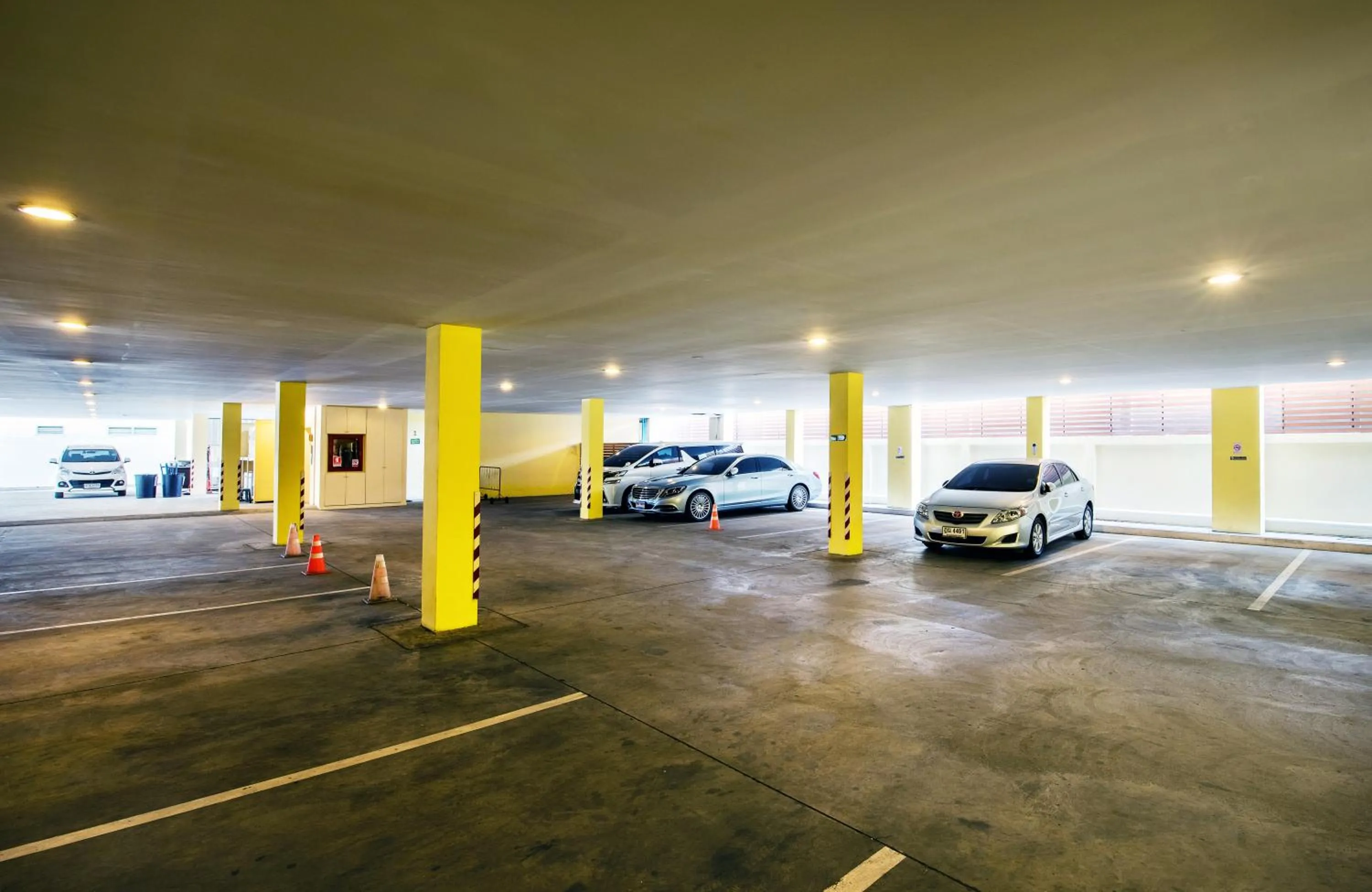 Parking in Qiu Hotel Sukhumvit - BTS On Nut Station