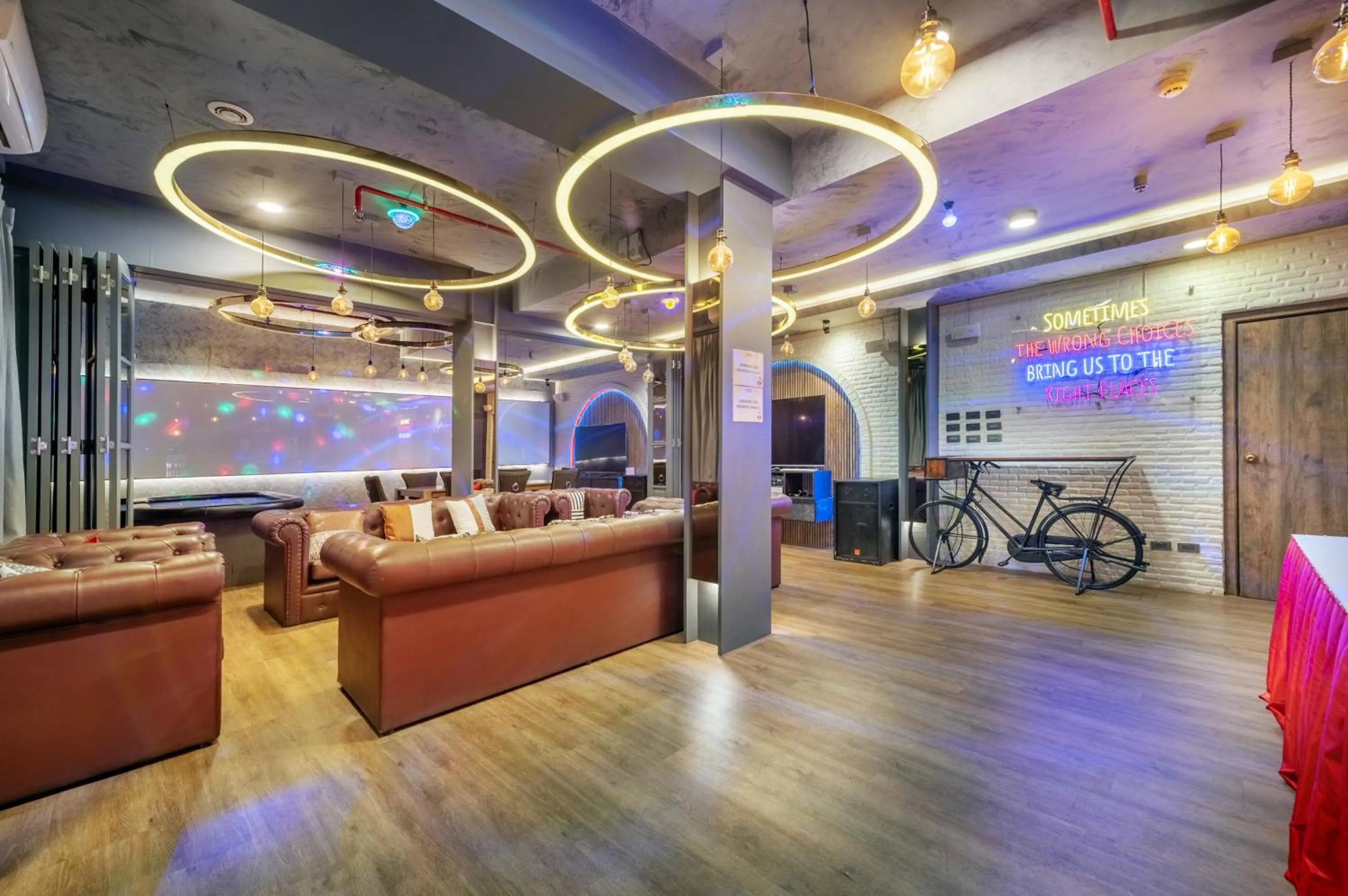 TV and multimedia in Qiu Hotel Sukhumvit - BTS On Nut Station