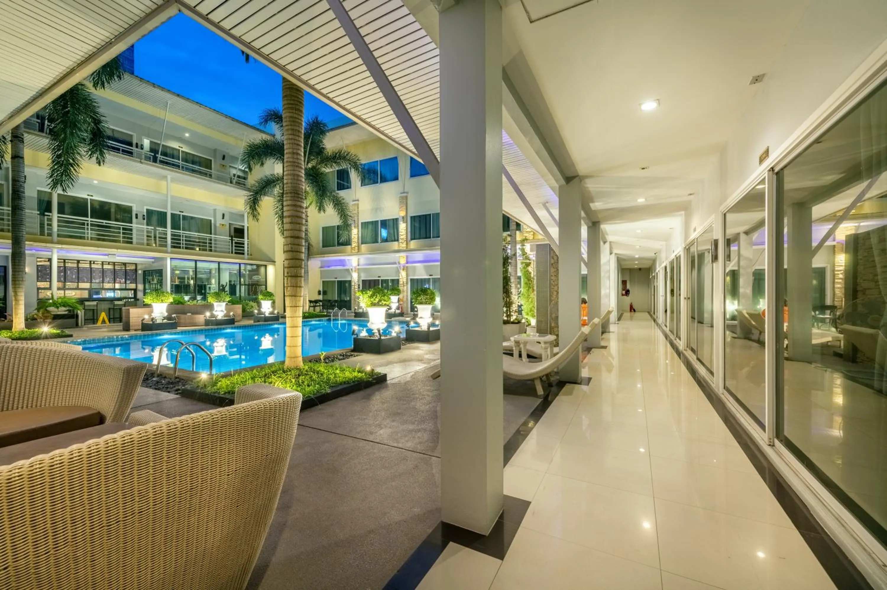 Property building in Qiu Hotel Sukhumvit - BTS On Nut Station