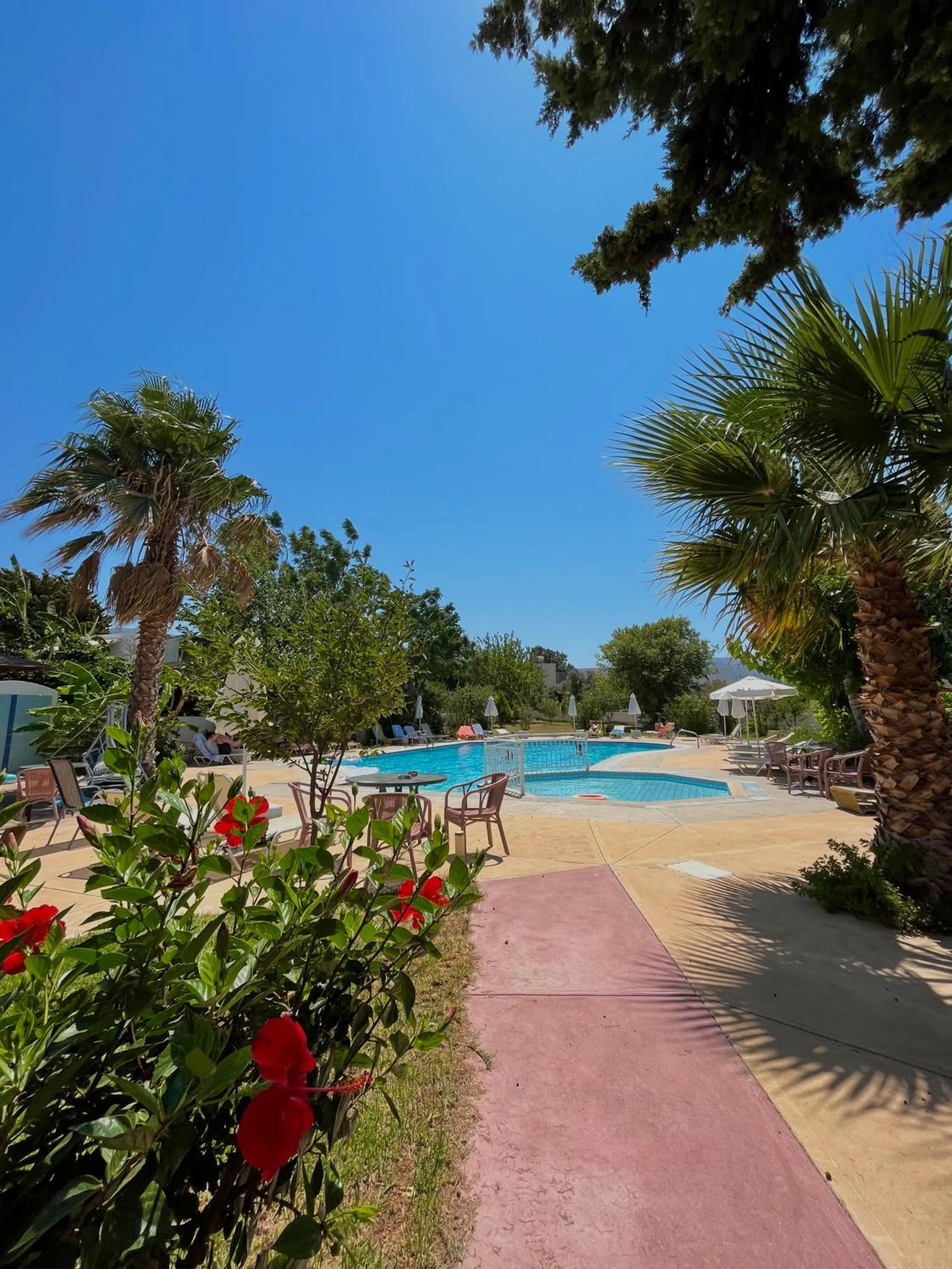 Swimming pool in Theodorou Beach Hotel Apartments