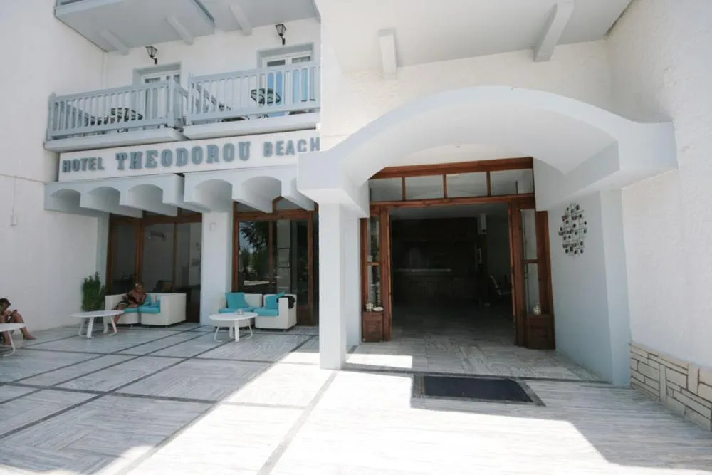 Theodorou Beach Hotel Apartments