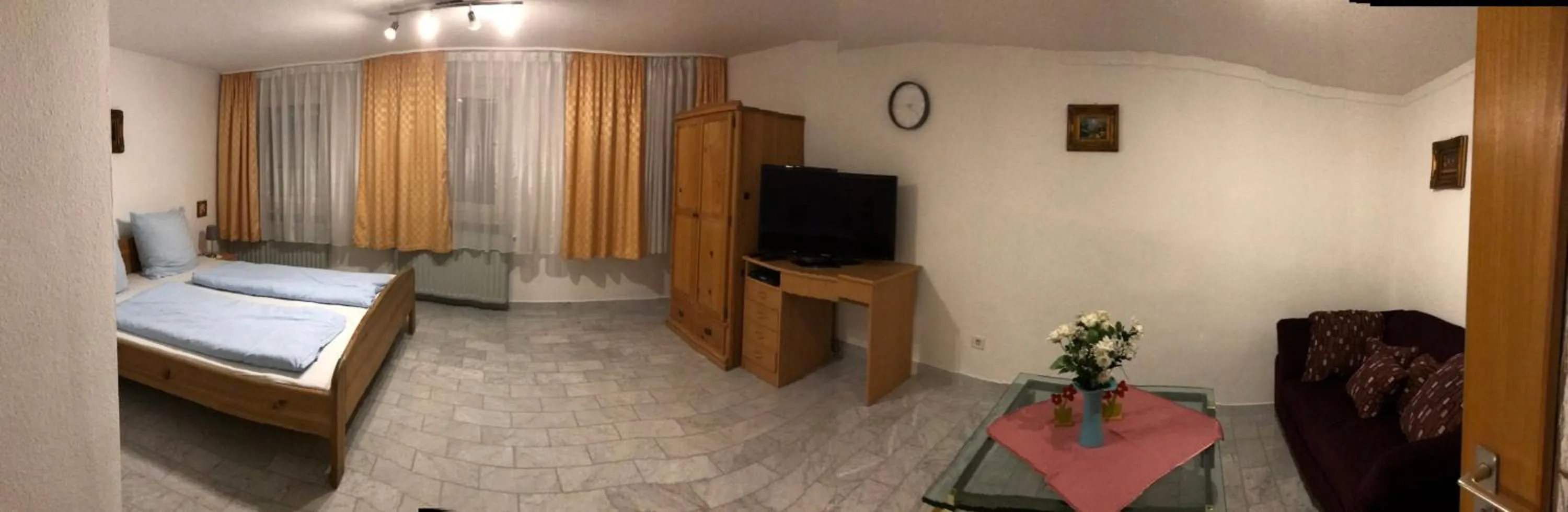 Photo of the whole room in Stadt Apartment