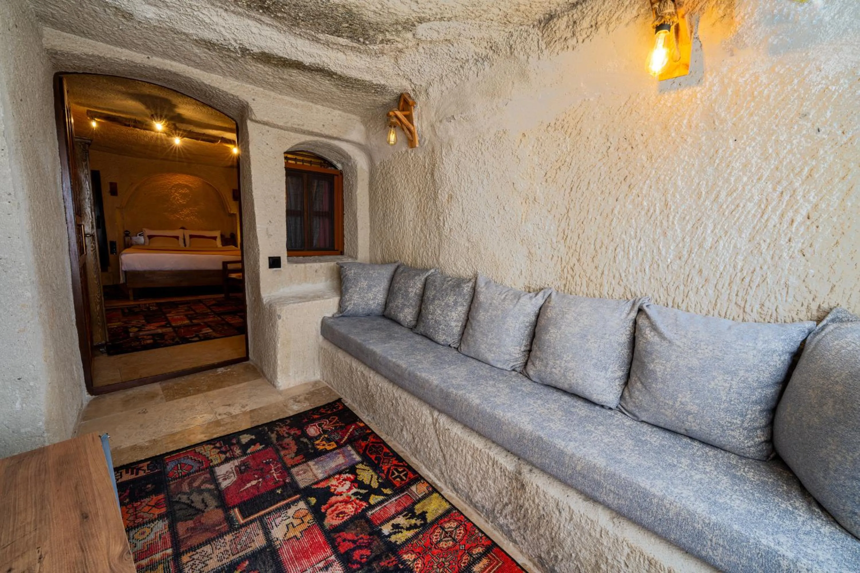 Facade/entrance, Bed in Sunset Cave