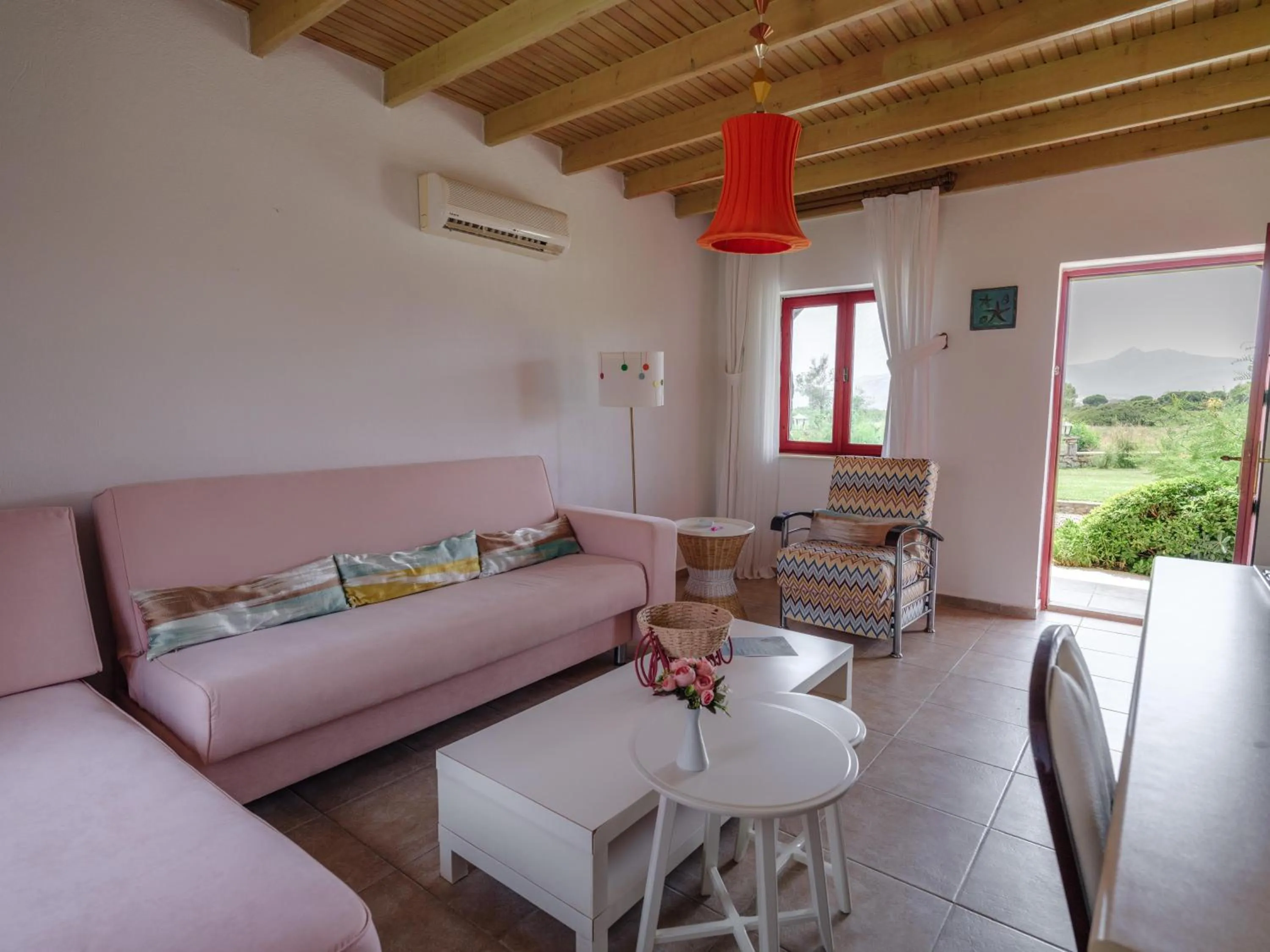 Photo of the whole room in Flow Datca Surf & Beach Hotel