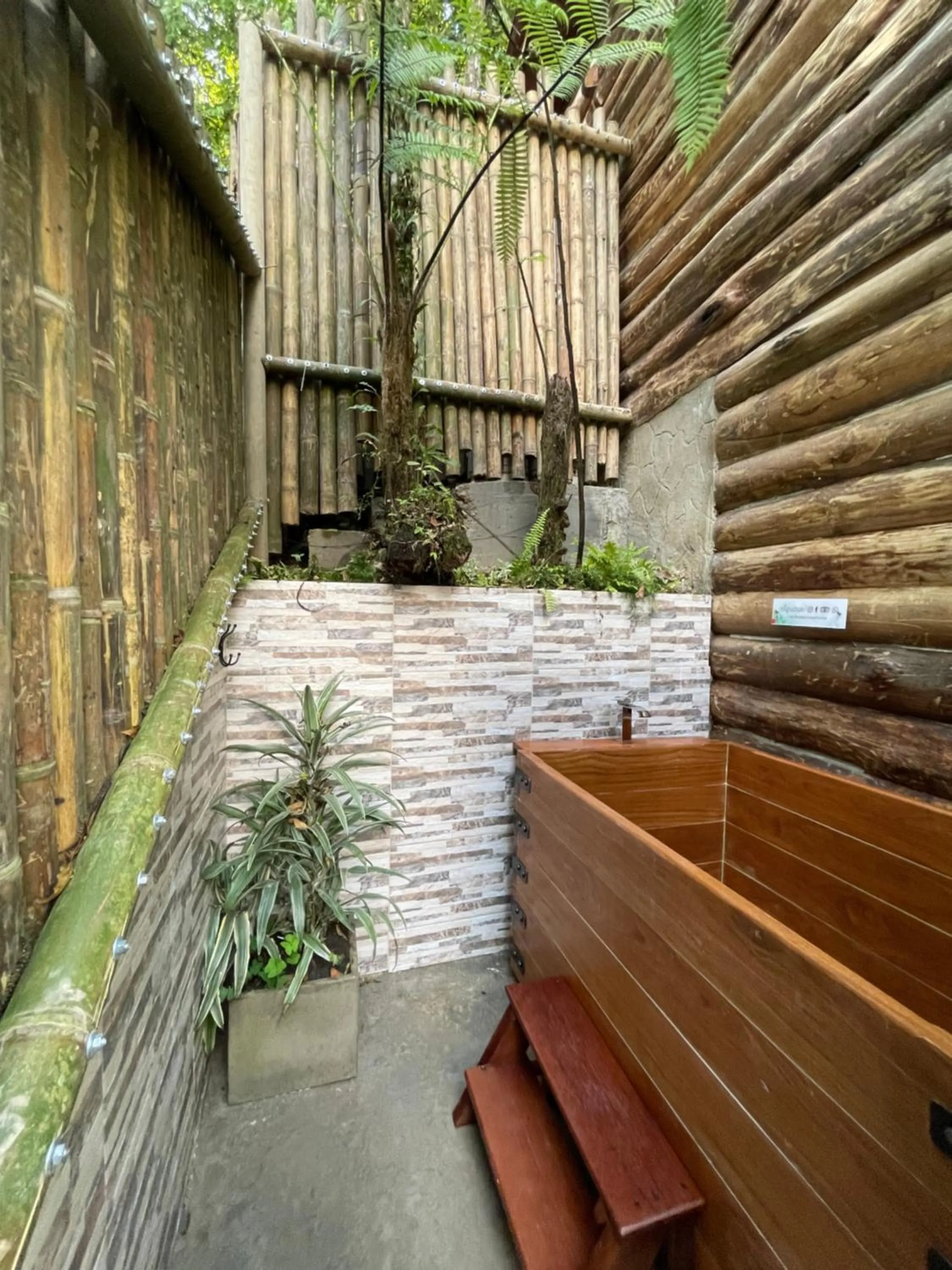 Open Air Bath in Ecohotel Piedemonte