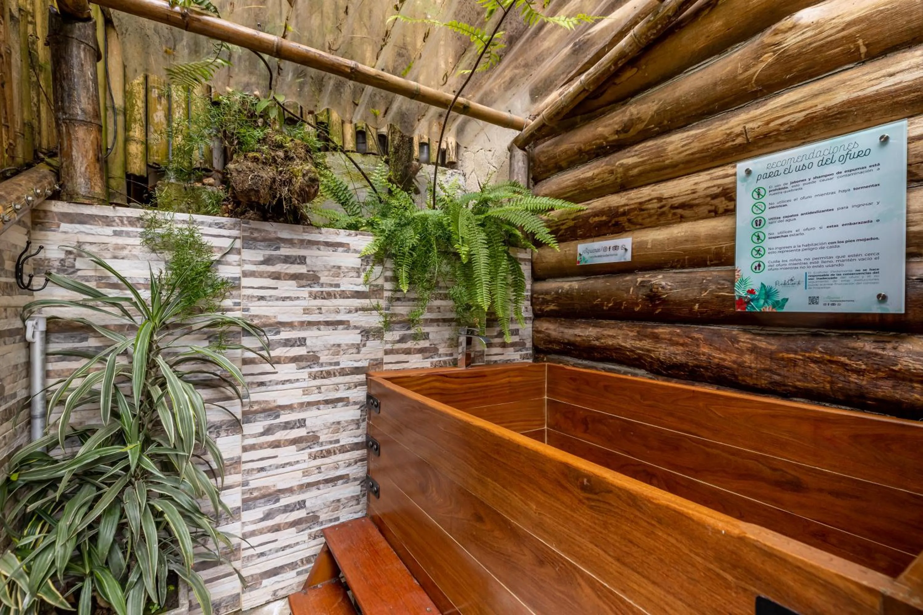 Bath in Ecohotel Piedemonte