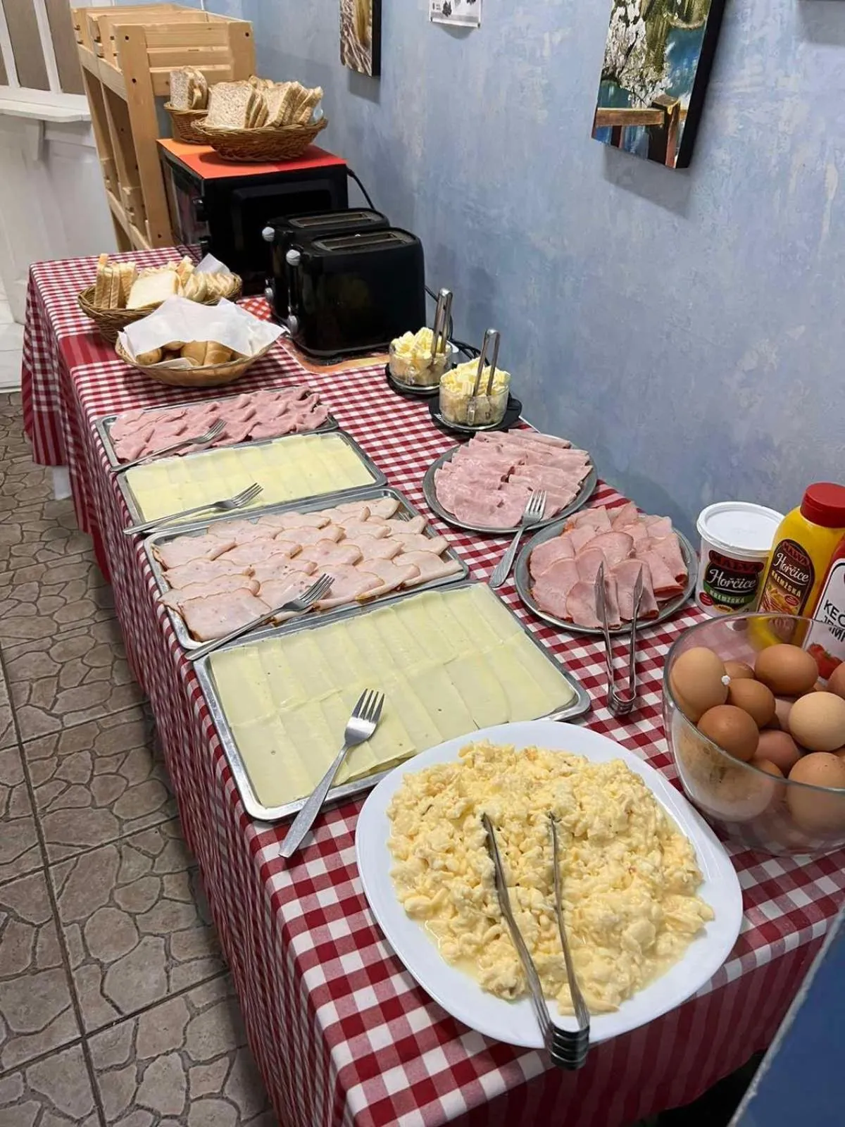 Buffet breakfast in Aladin Praha