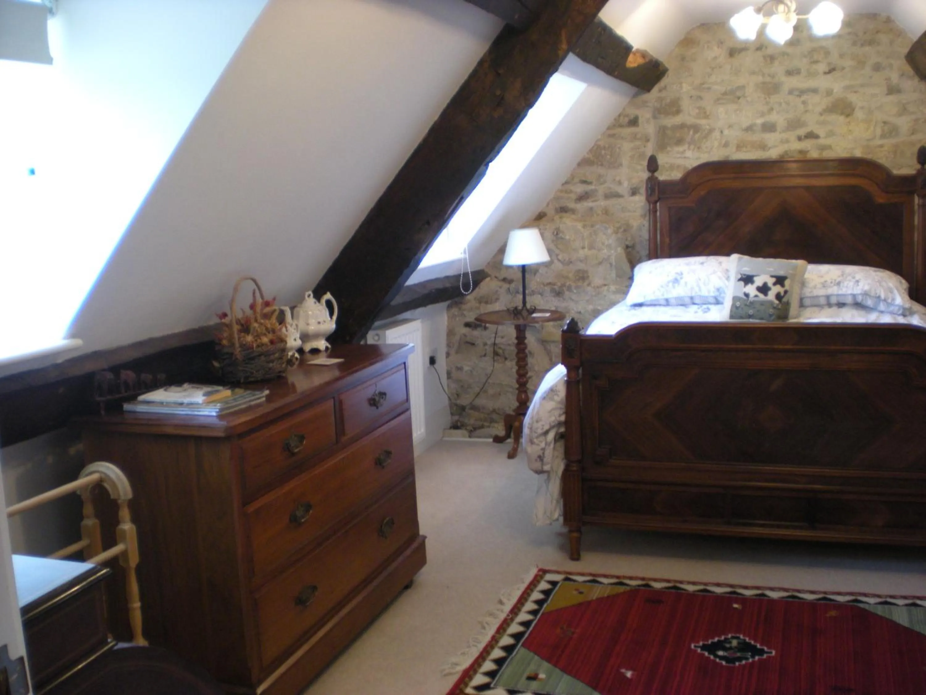 Bed in Cools Farm B&B + Cottages