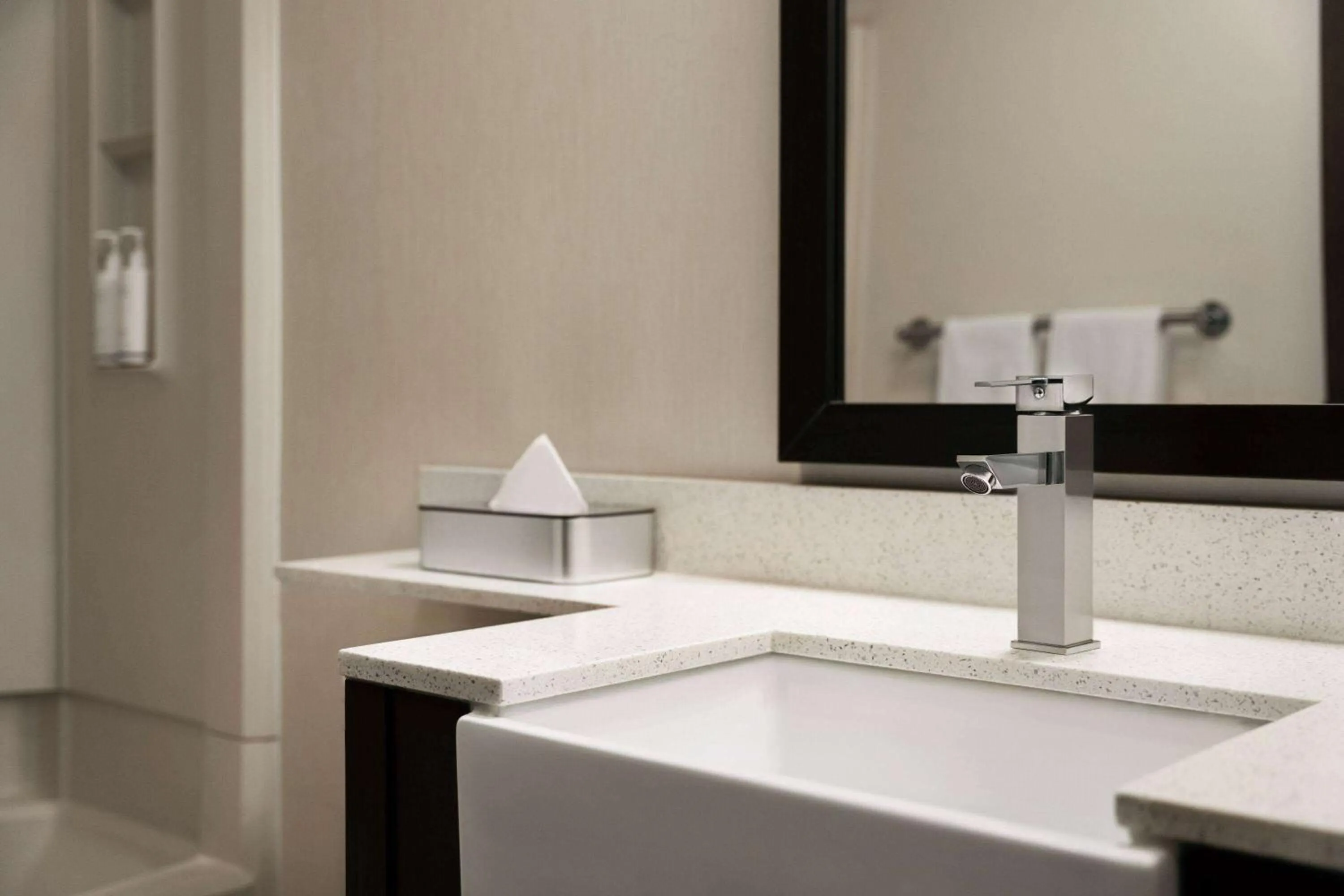 TV and multimedia in Days Inn & Suites by Wyndham Lancaster Amish Country