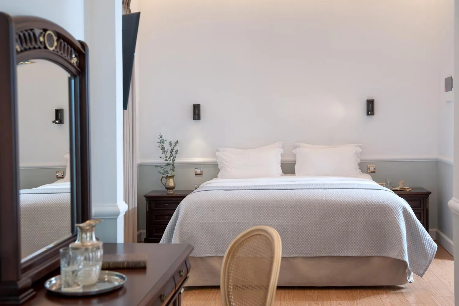 Photo of the whole room, Bed in Acropolis Ami Boutique Hotel