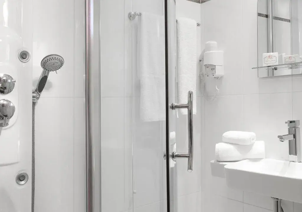 Superior Double Room with Balcony in Acropolis Ami Boutique Hotel Superior Double Room with Balcony in Acropolis Ami Boutique Hotel