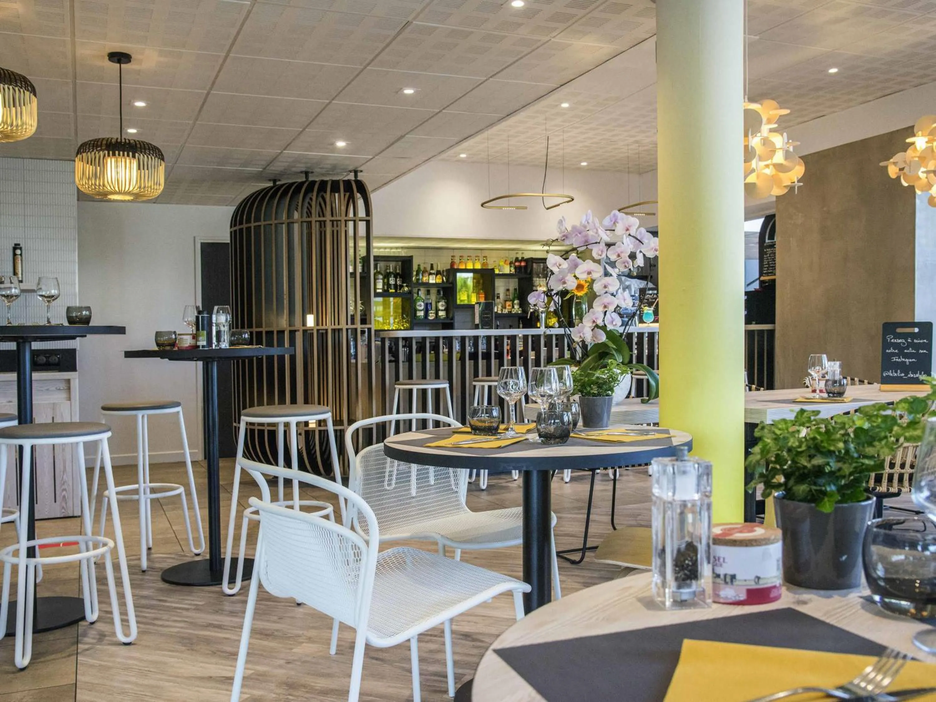 Restaurant/places to eat in ibis Styles Pertuis Portes du Luberon
