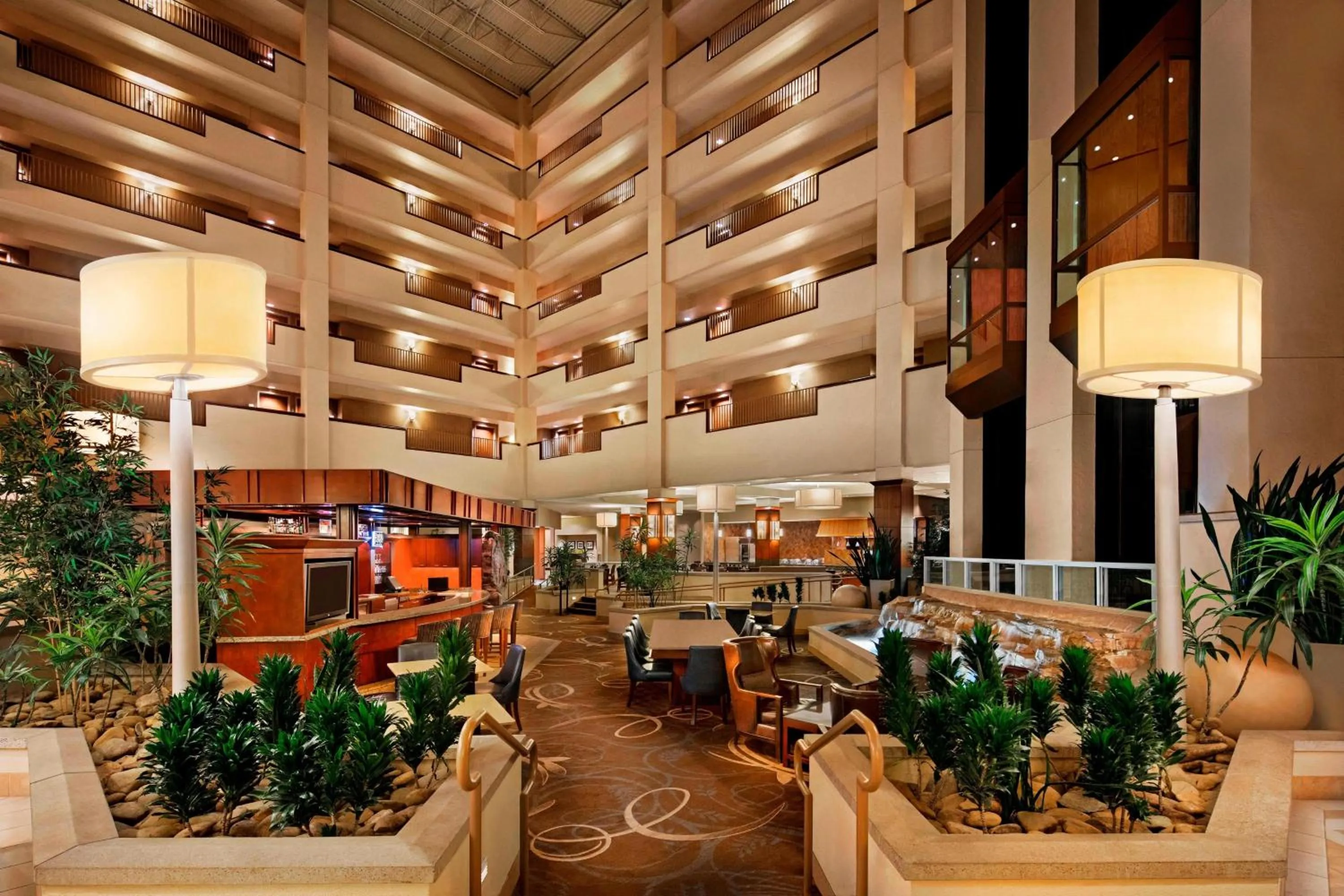 Lounge or bar in Sheraton Sioux Falls Hotel & Convention Center