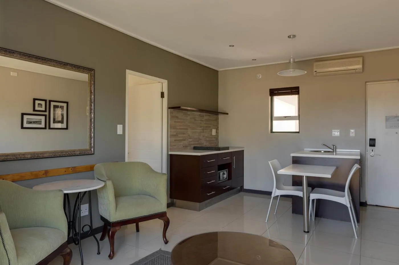 Living room in Protea Hotel by Marriott Cape Town Durbanville