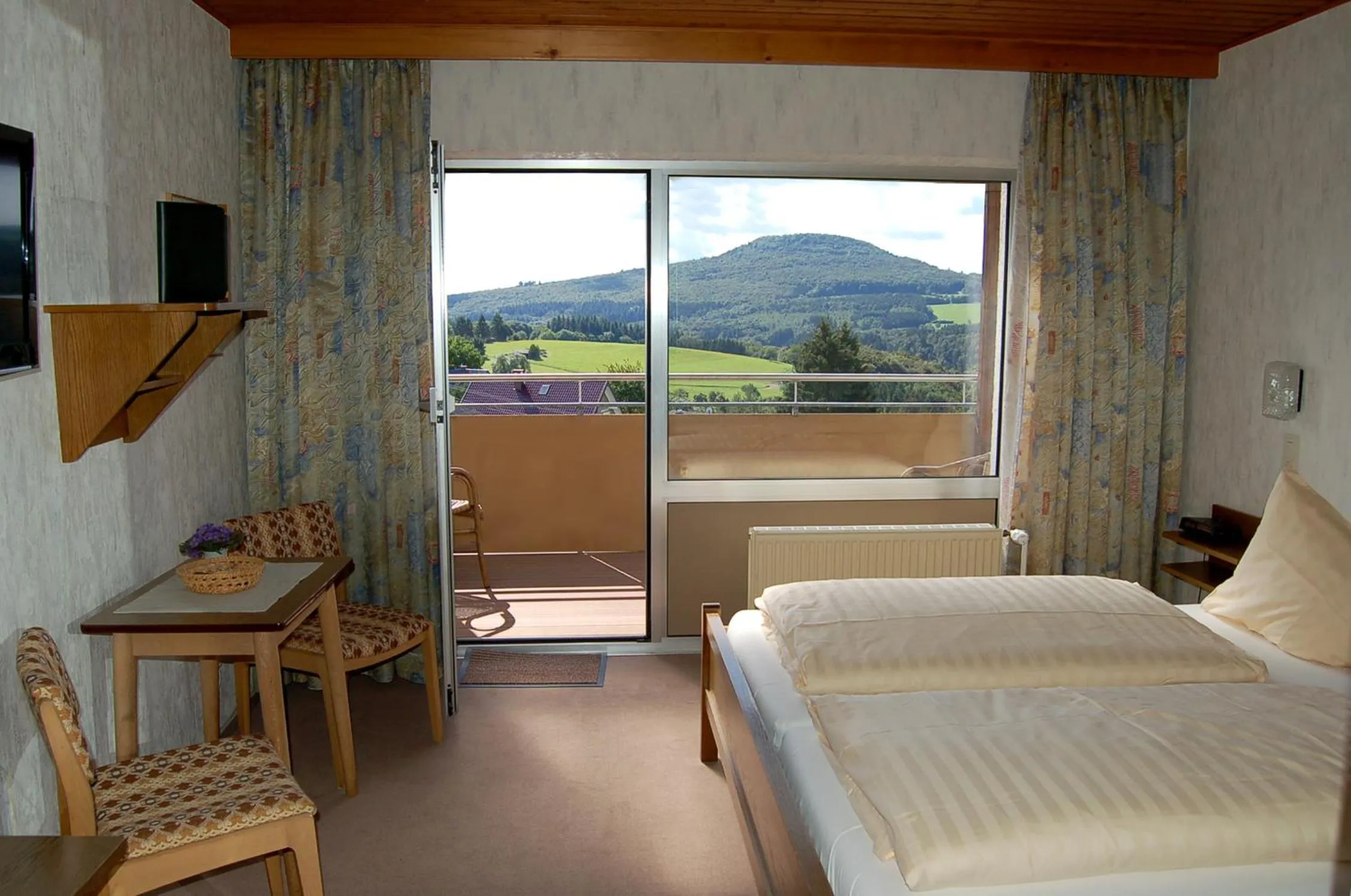 Balcony/Terrace, Bed in Landgasthaus Pfahl