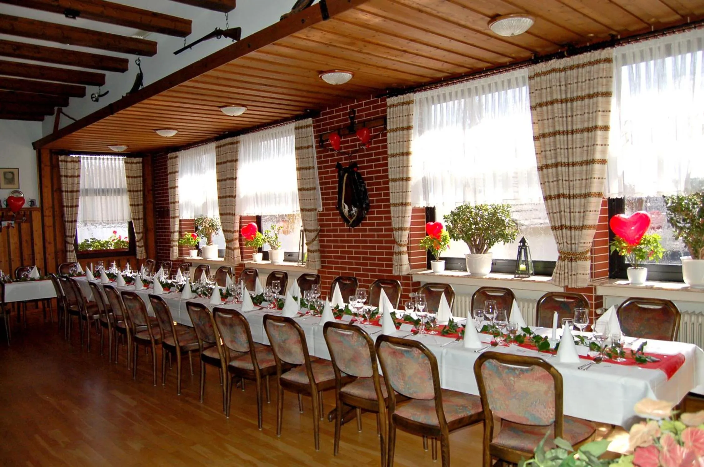 Restaurant/places to eat in Landgasthaus Pfahl