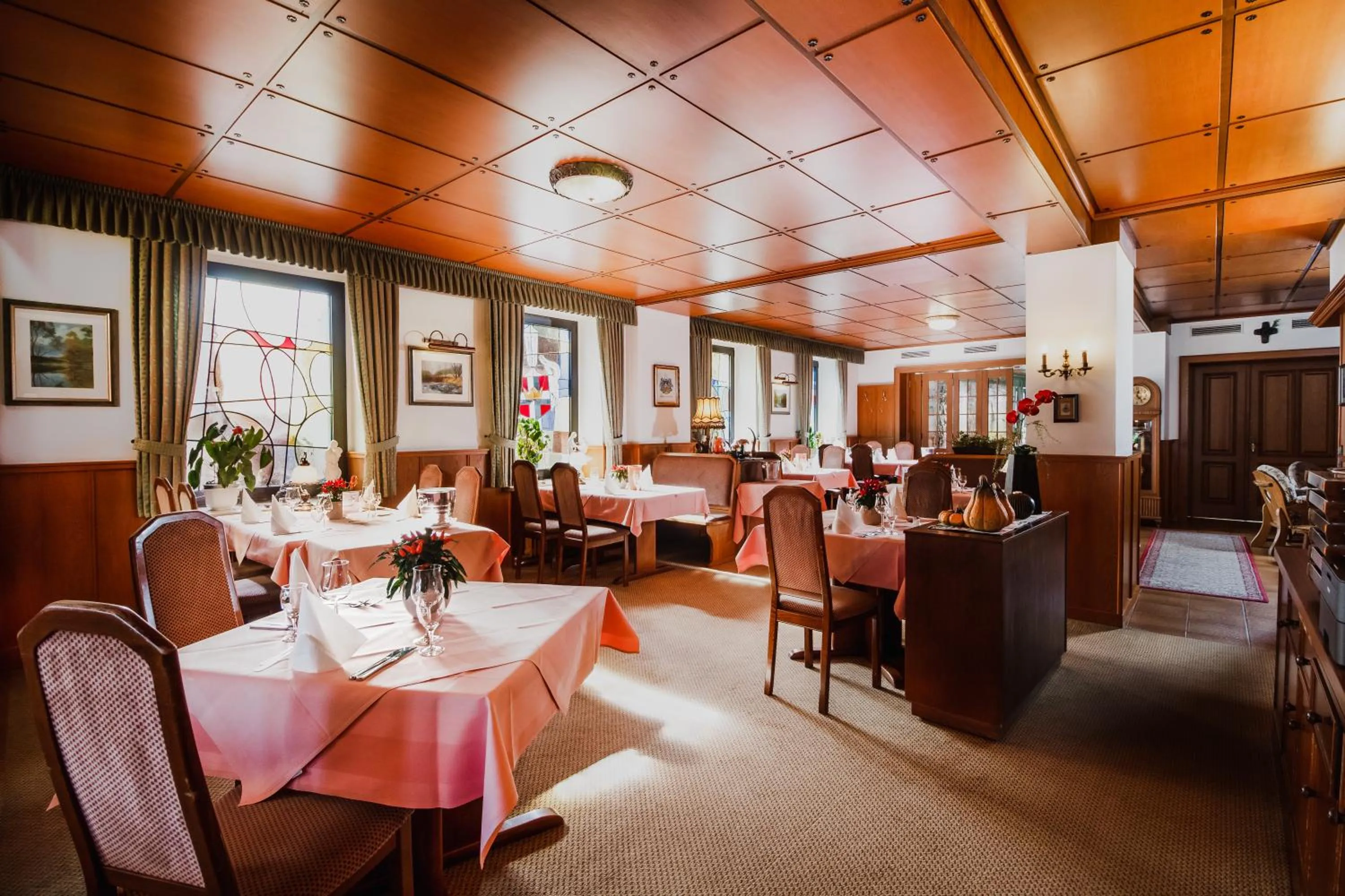 Restaurant/places to eat in Landgasthaus Pfahl