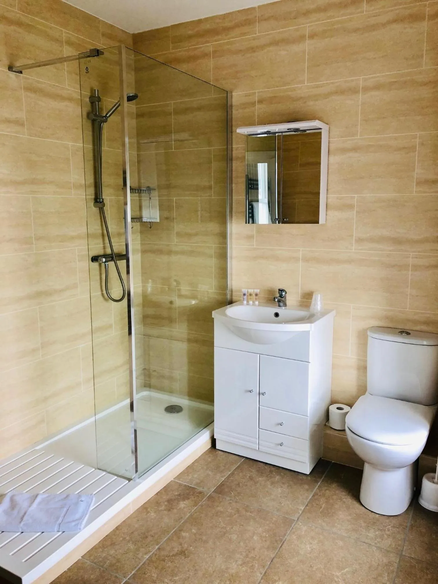 Shower in The Imperial Hotel