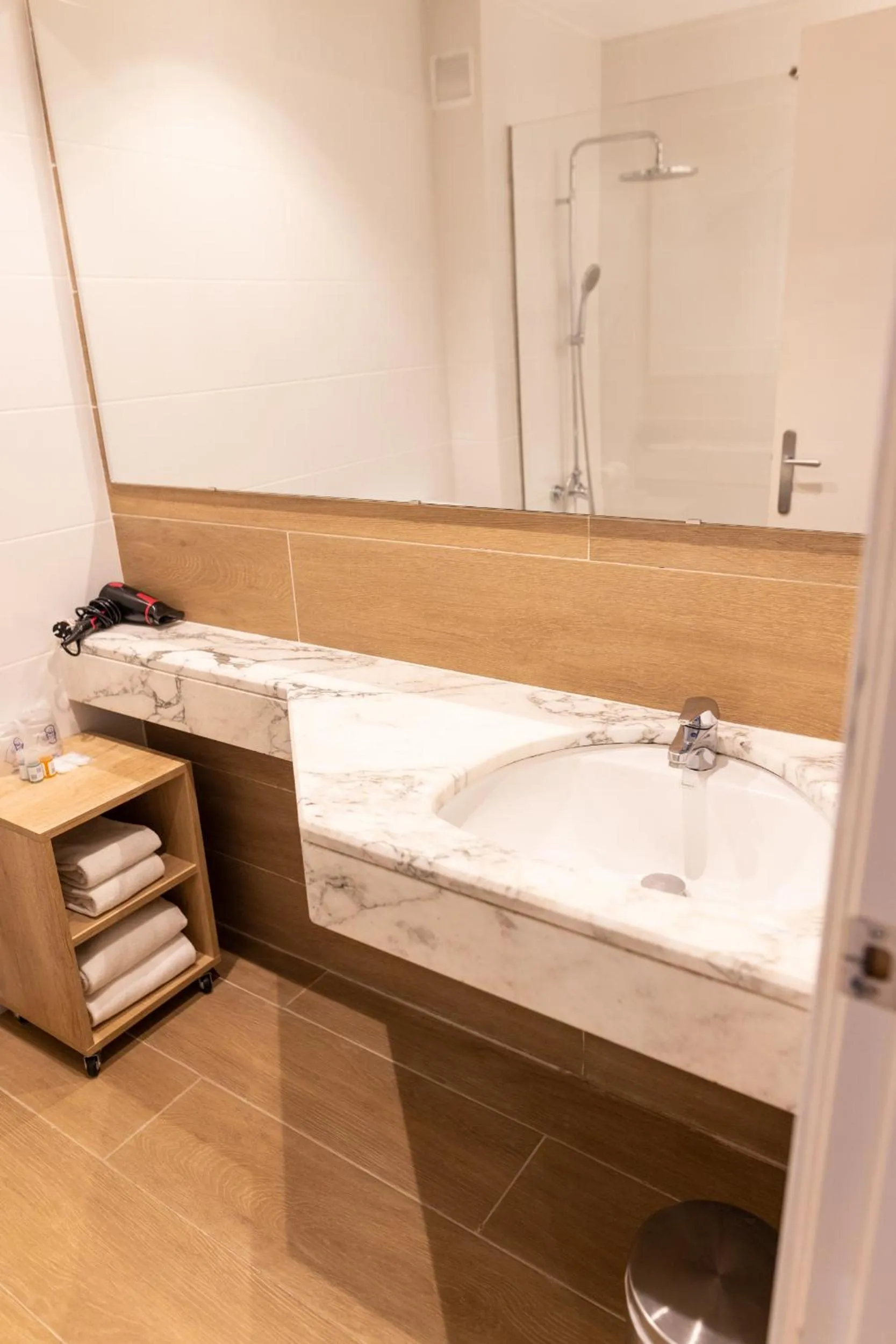 Shower in Hotel Can Pamplona