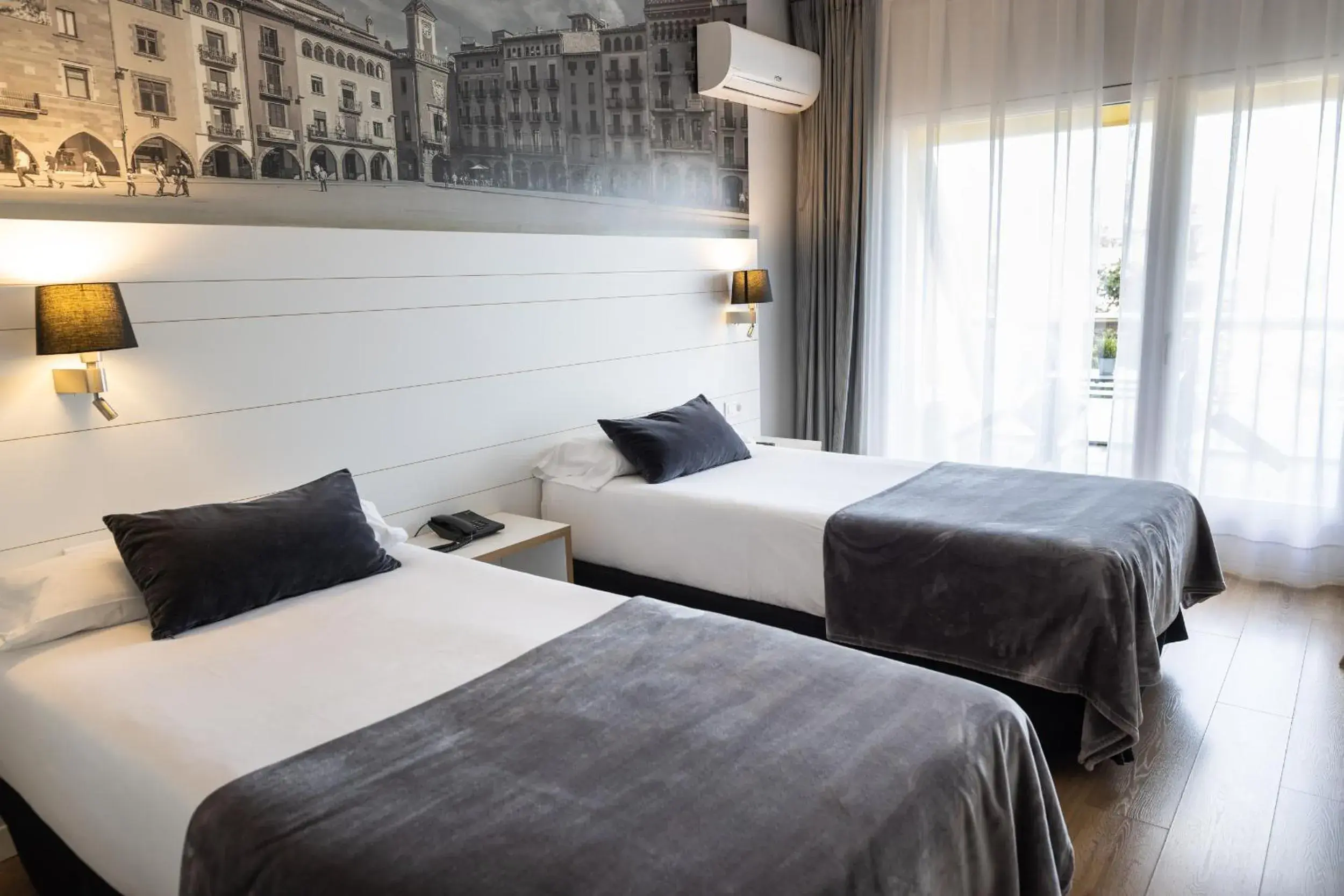 Standard Double Room - single occupancy in Hotel Can Pamplona Standard Double Room - single occupancy in Hotel Can Pamplona