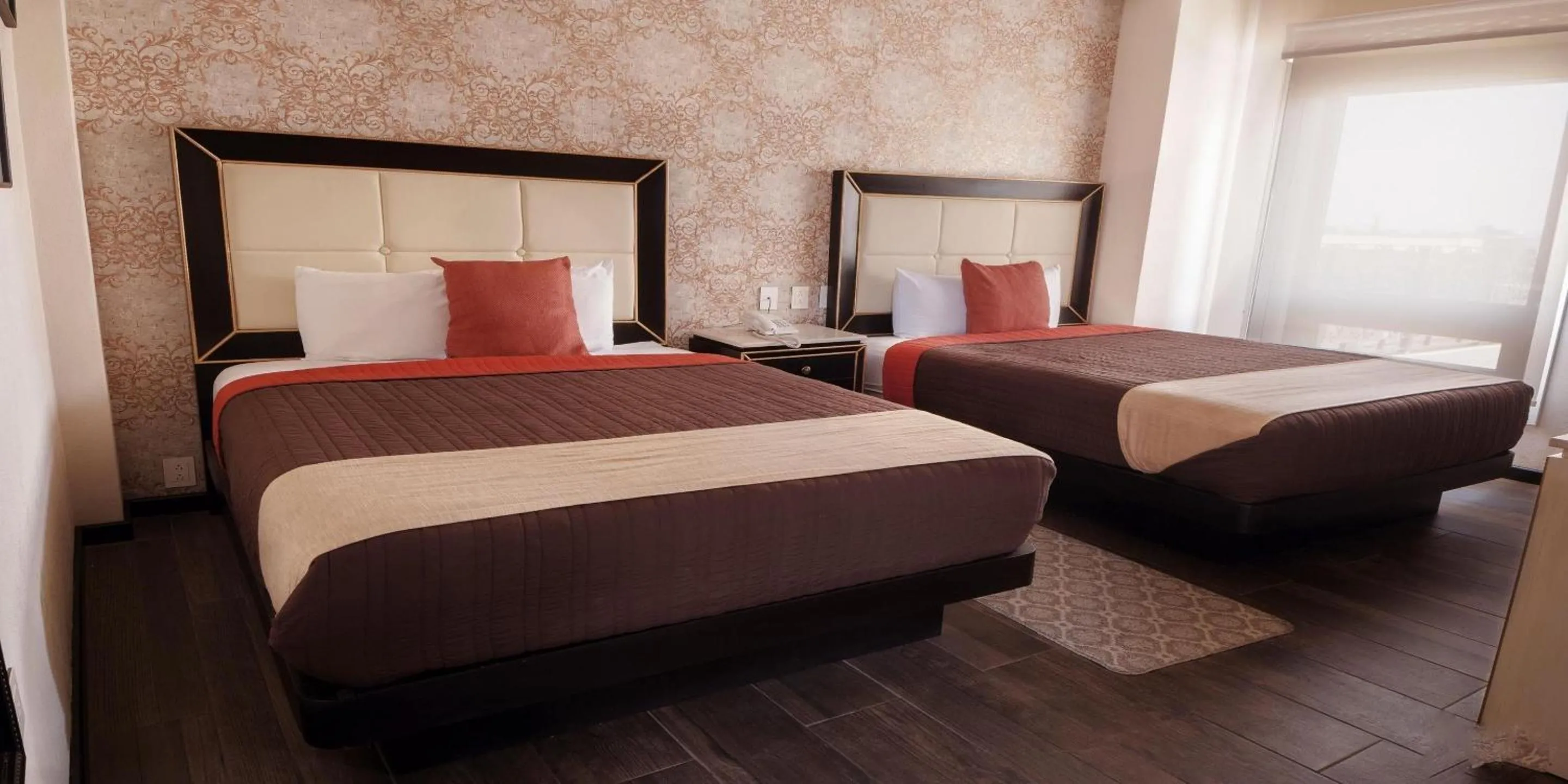 Photo of the whole room, Bed in Mansion Azul Cholula