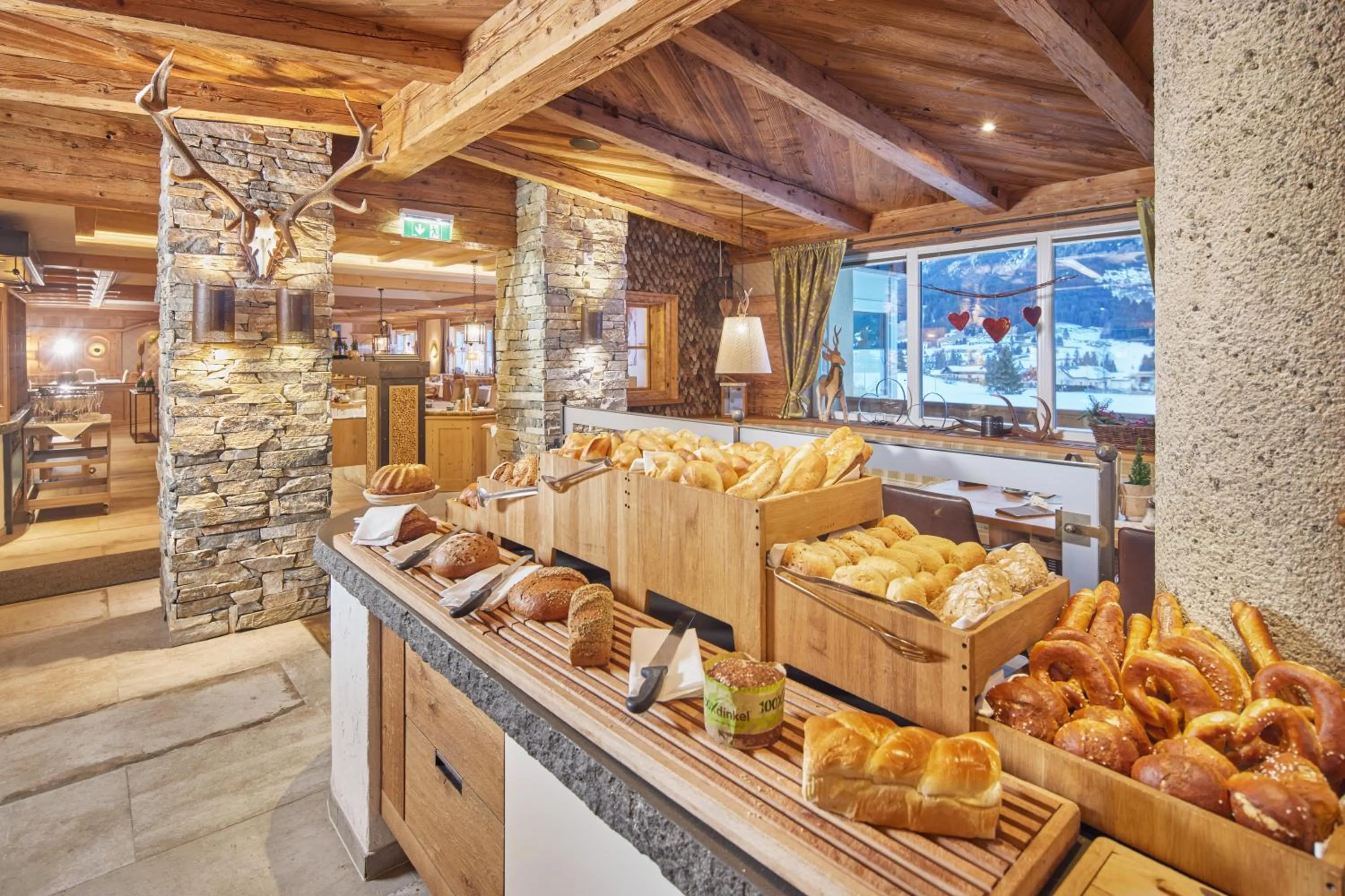 Restaurant/places to eat in Hotel Sonnenhof