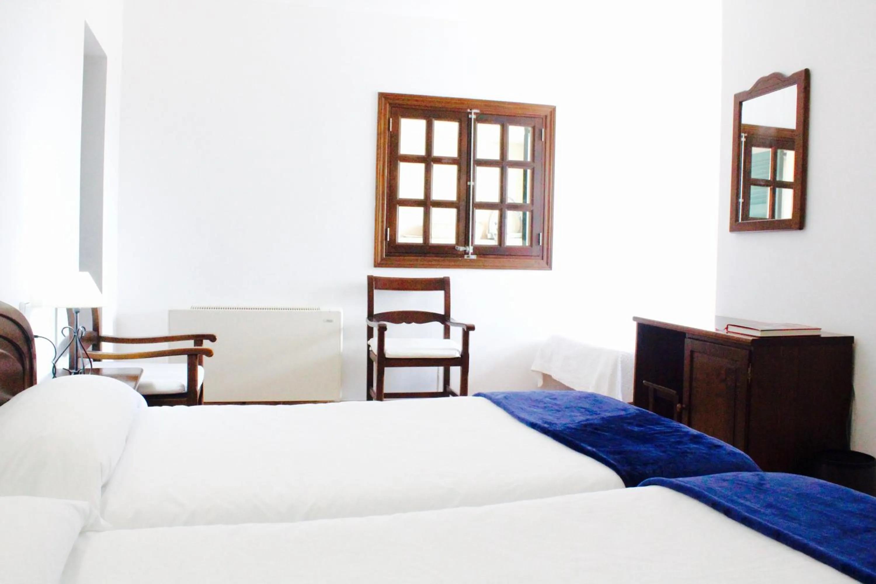 Decorative detail, Bed in Can Font