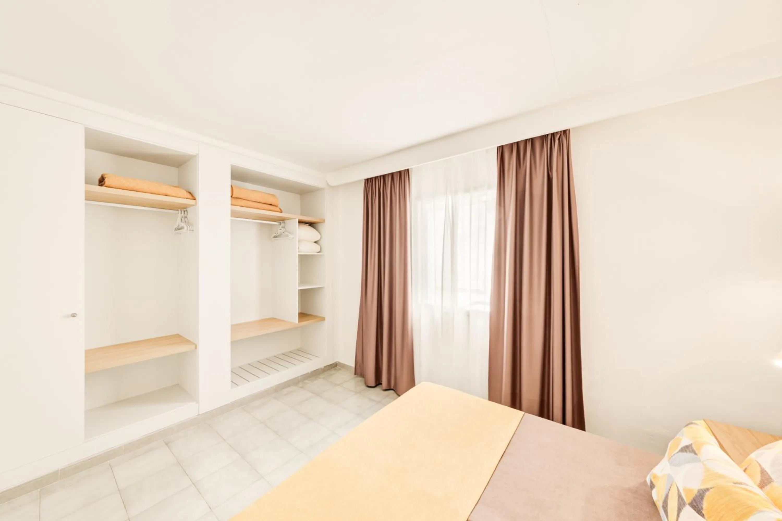 Bedroom, Bed in Apartamentos Vista Club