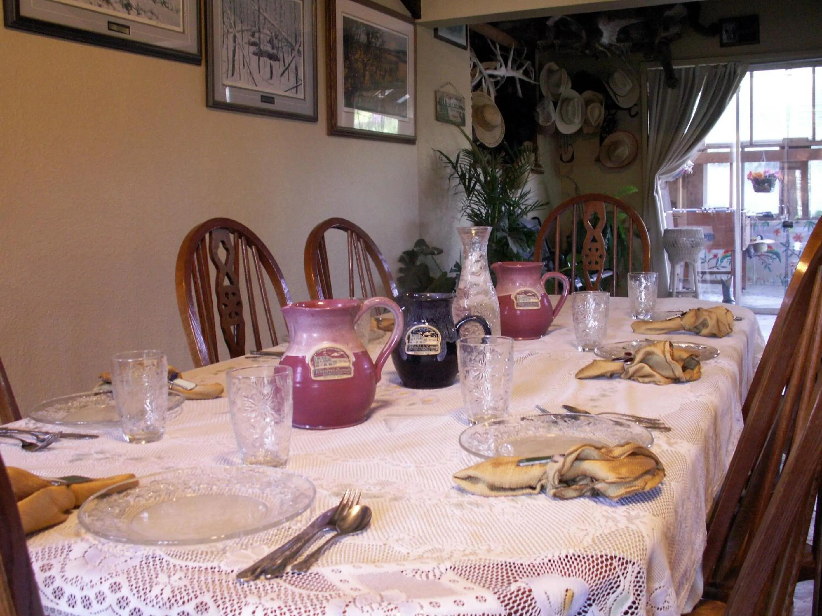 Living room in Whitebird Summit Lodge