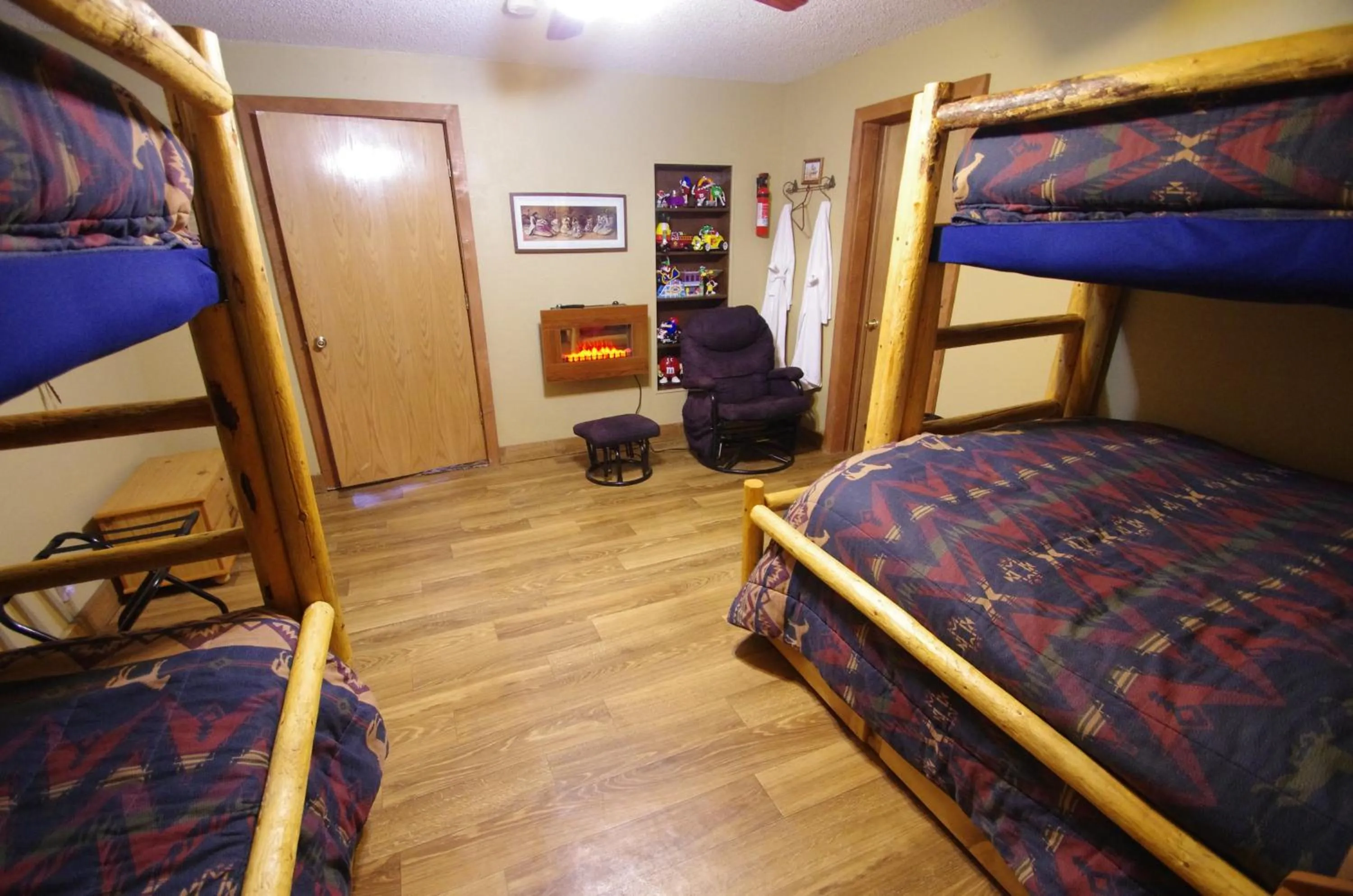 bunk bed, Bed in Whitebird Summit Lodge