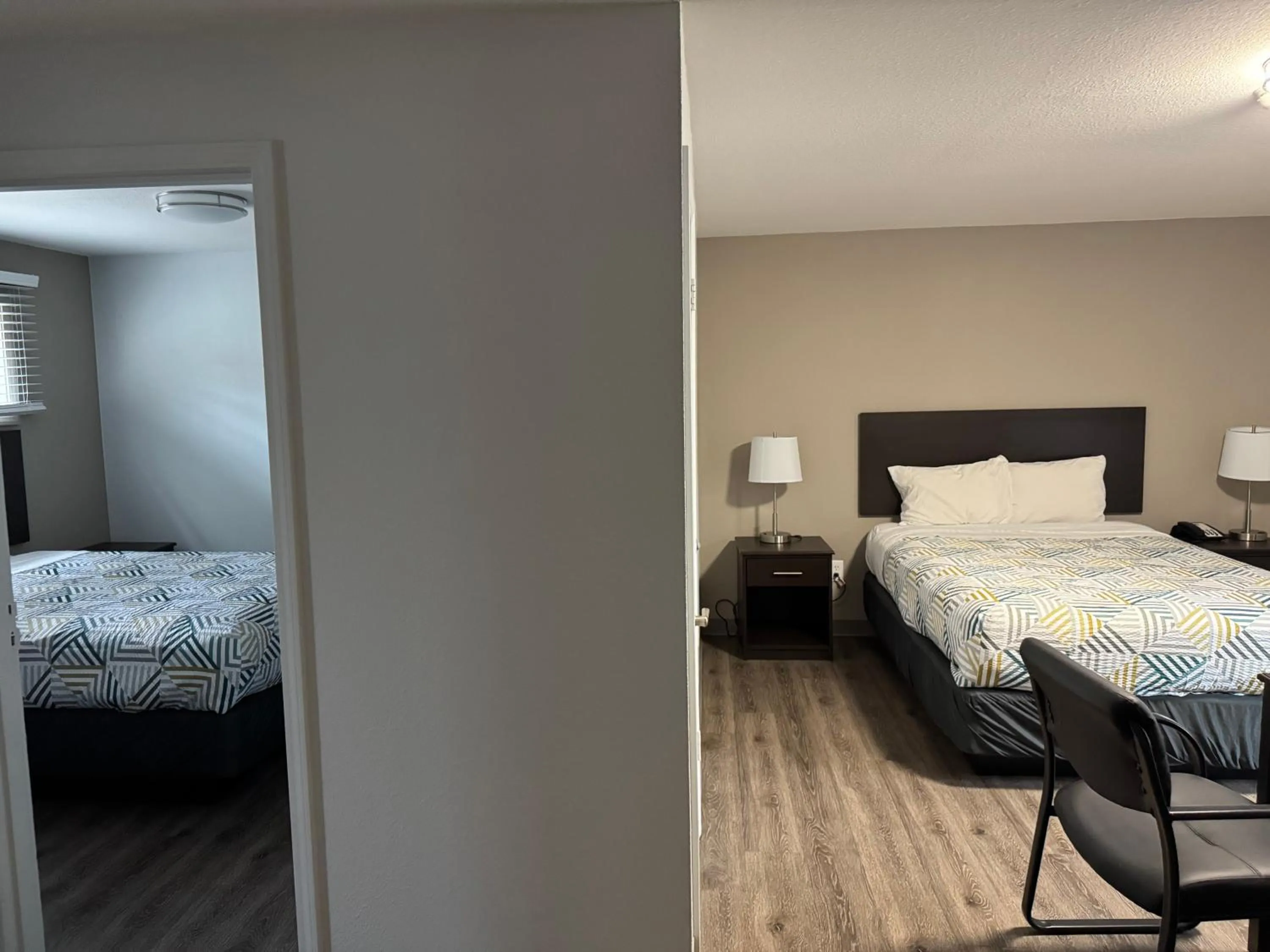 Bedroom, Bed in Studio 6 Suites Vancouver WA Waterfront