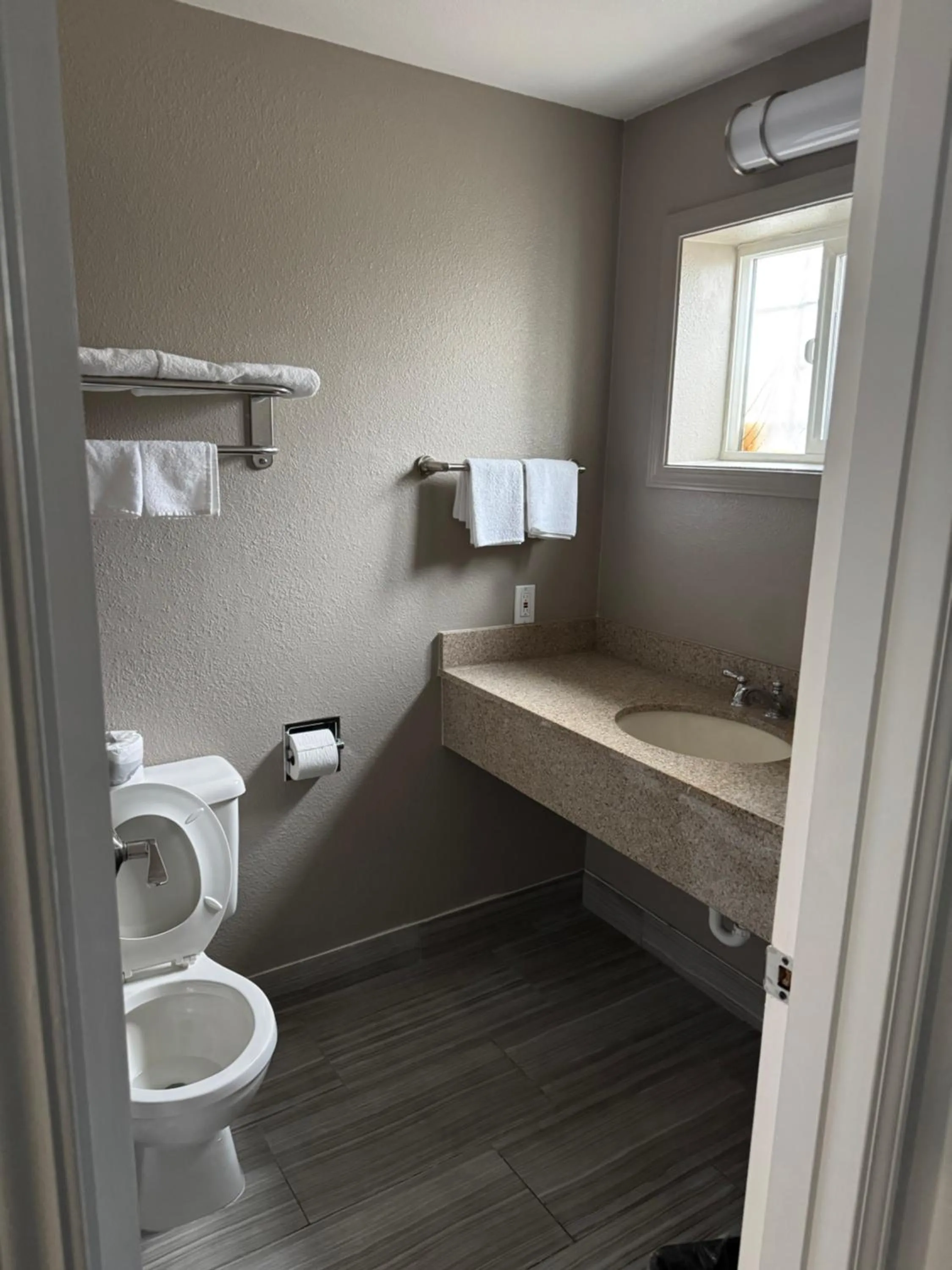 Bathroom in Studio 6 Suites Vancouver WA Waterfront